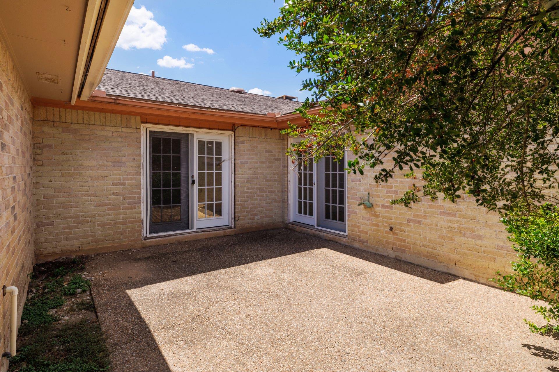 11133 Pinehurst #B DR # B