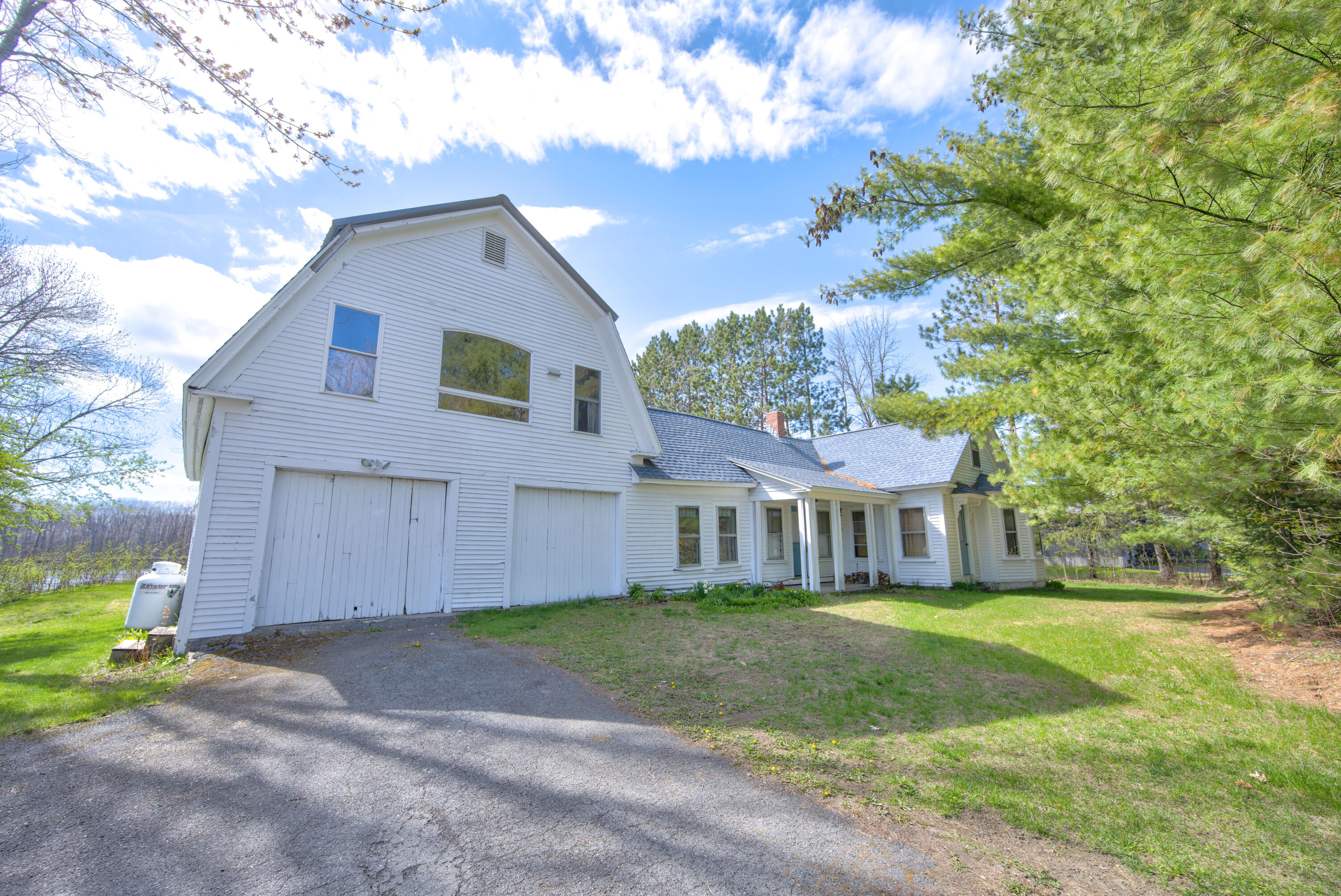 1096 Main Road