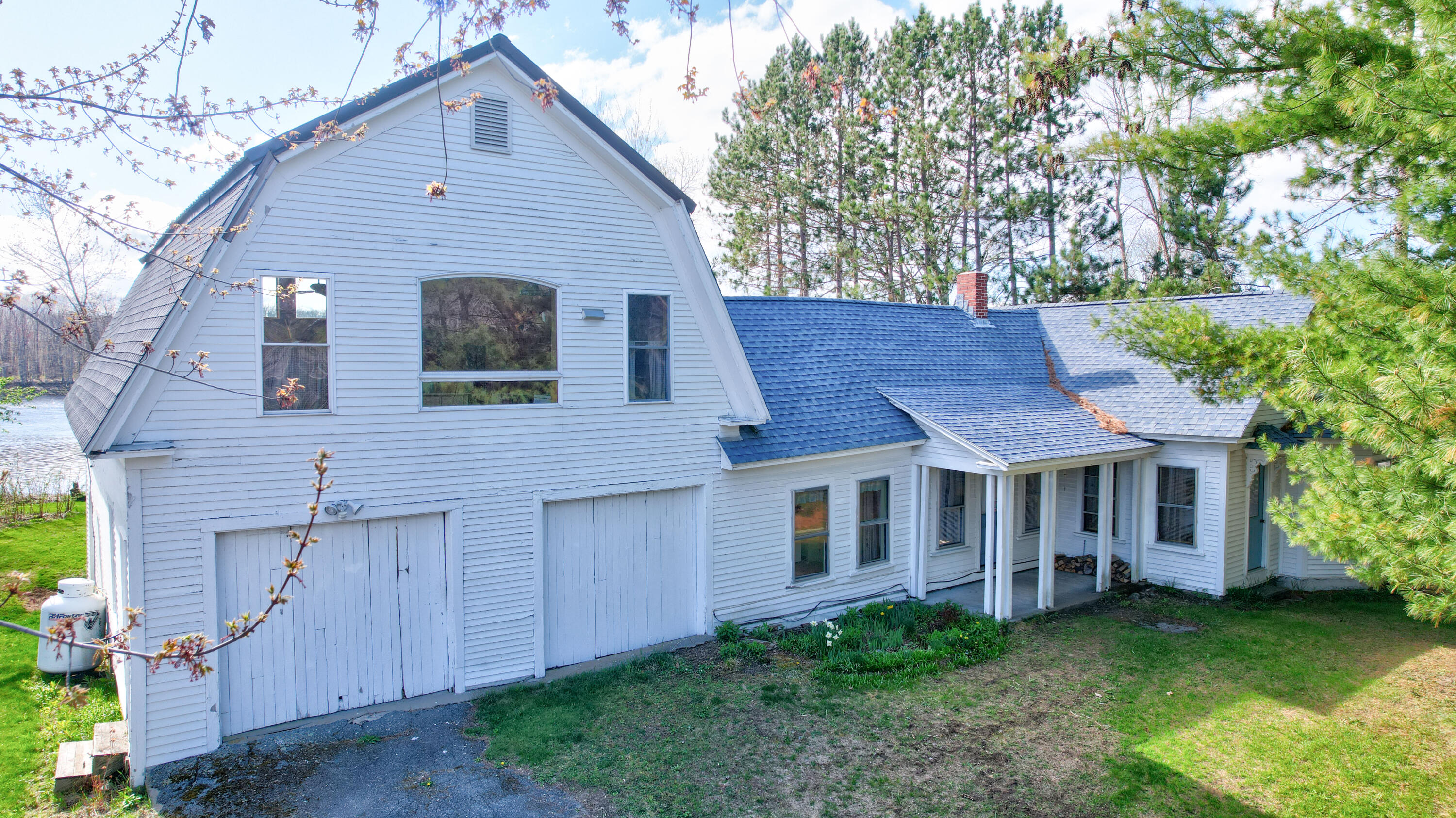 1096 Main Road