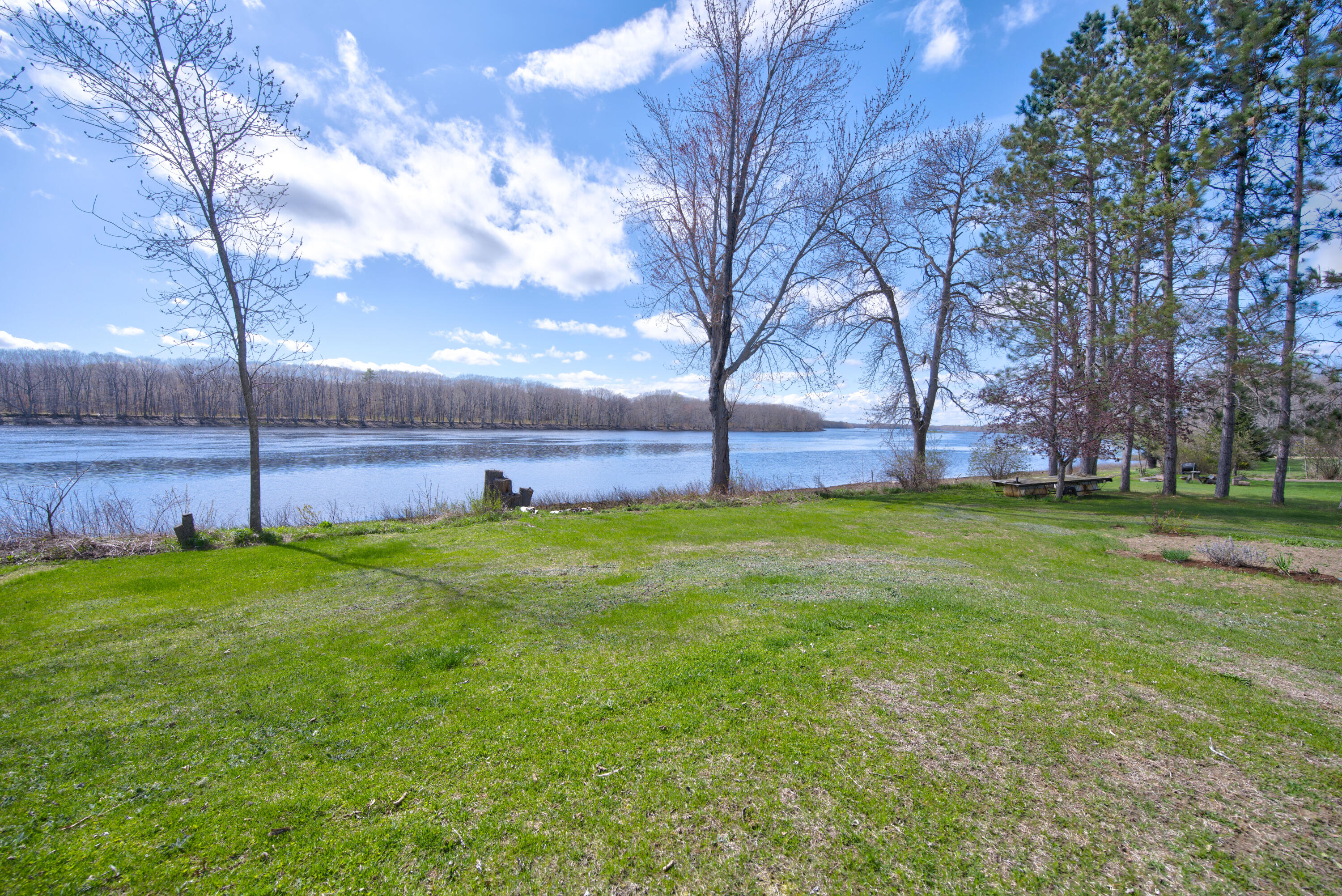 1096 Main Road