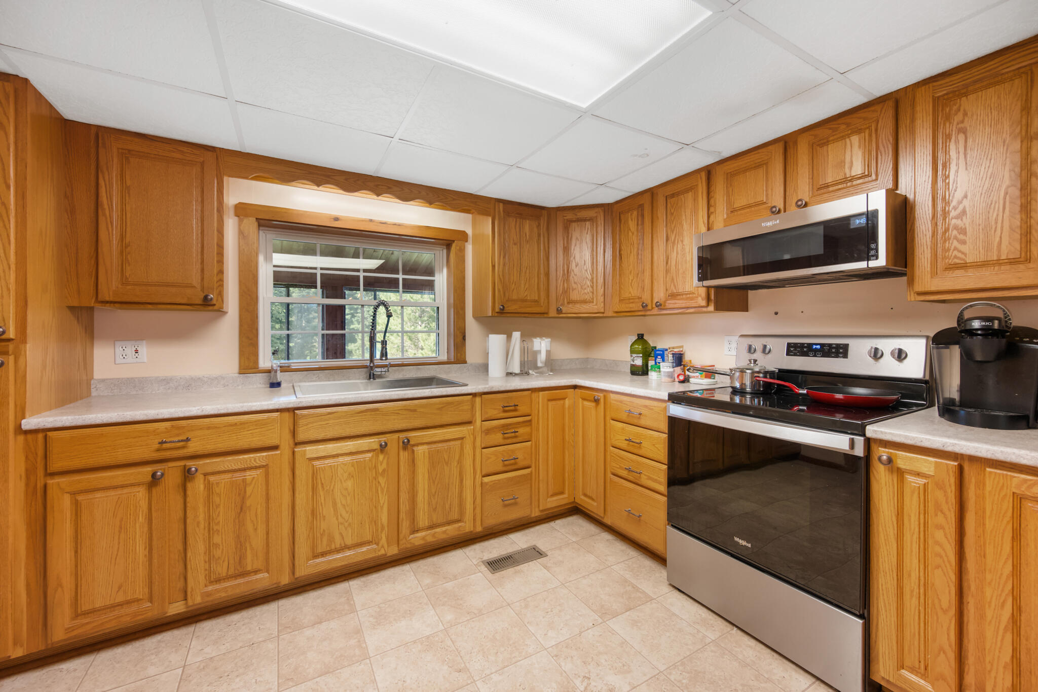 1381 Main Road