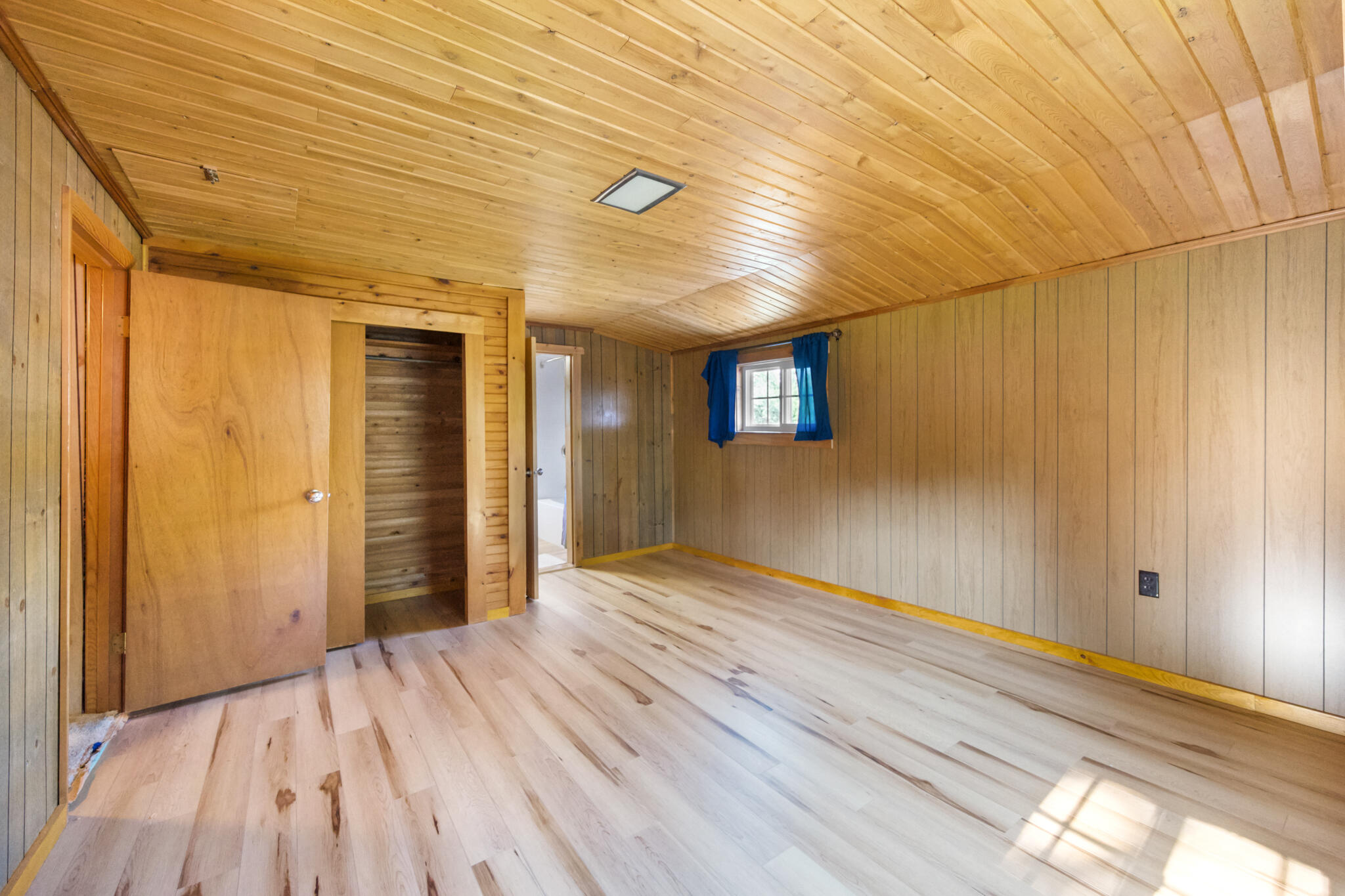1381 Main Road