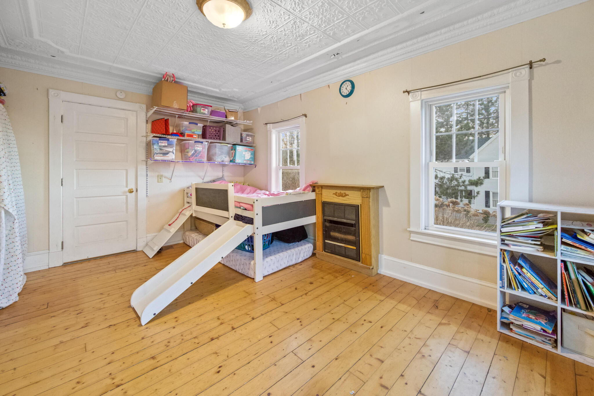 1095 N Main Street