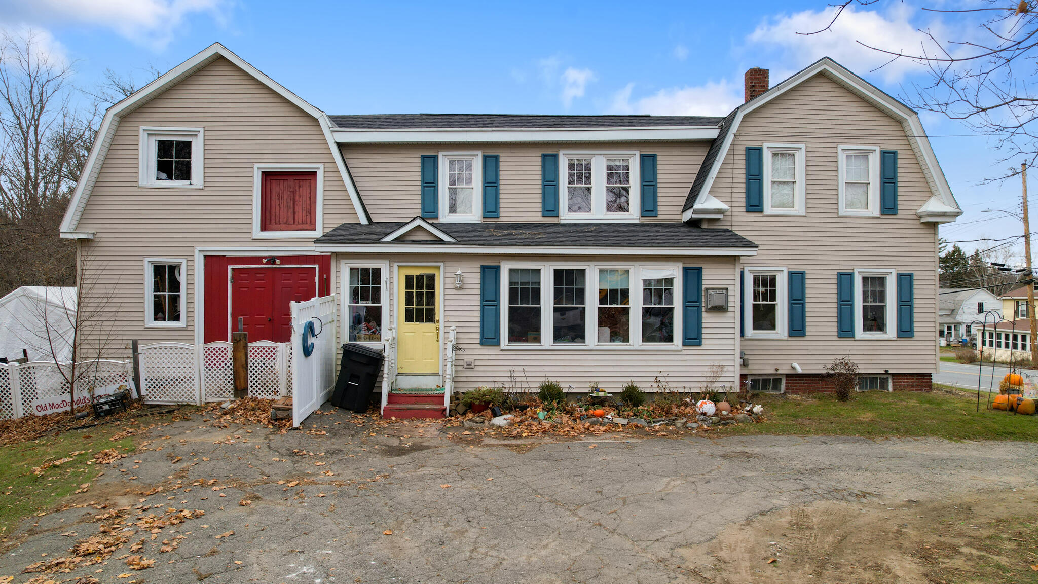 1095 N Main Street
