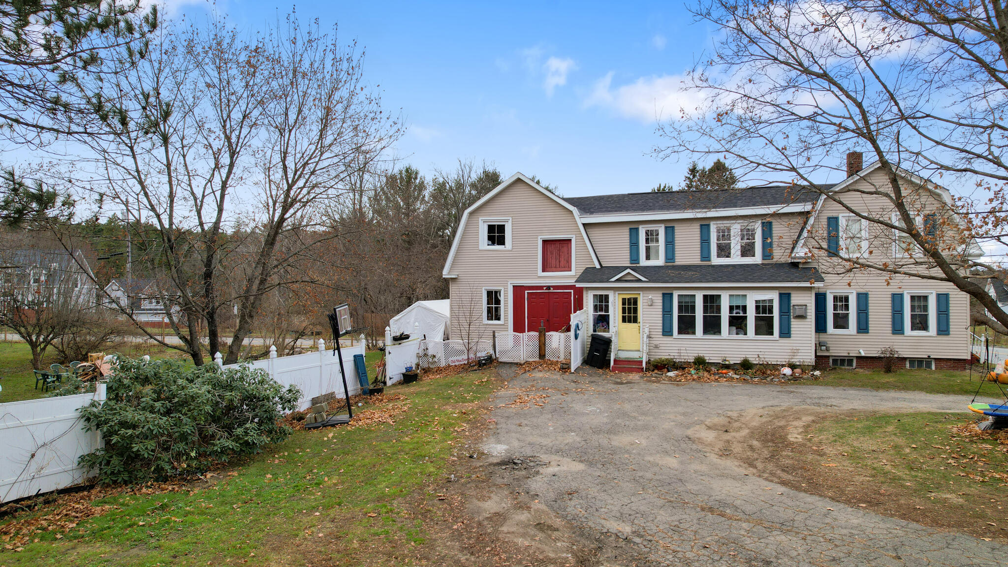 1095 N Main Street