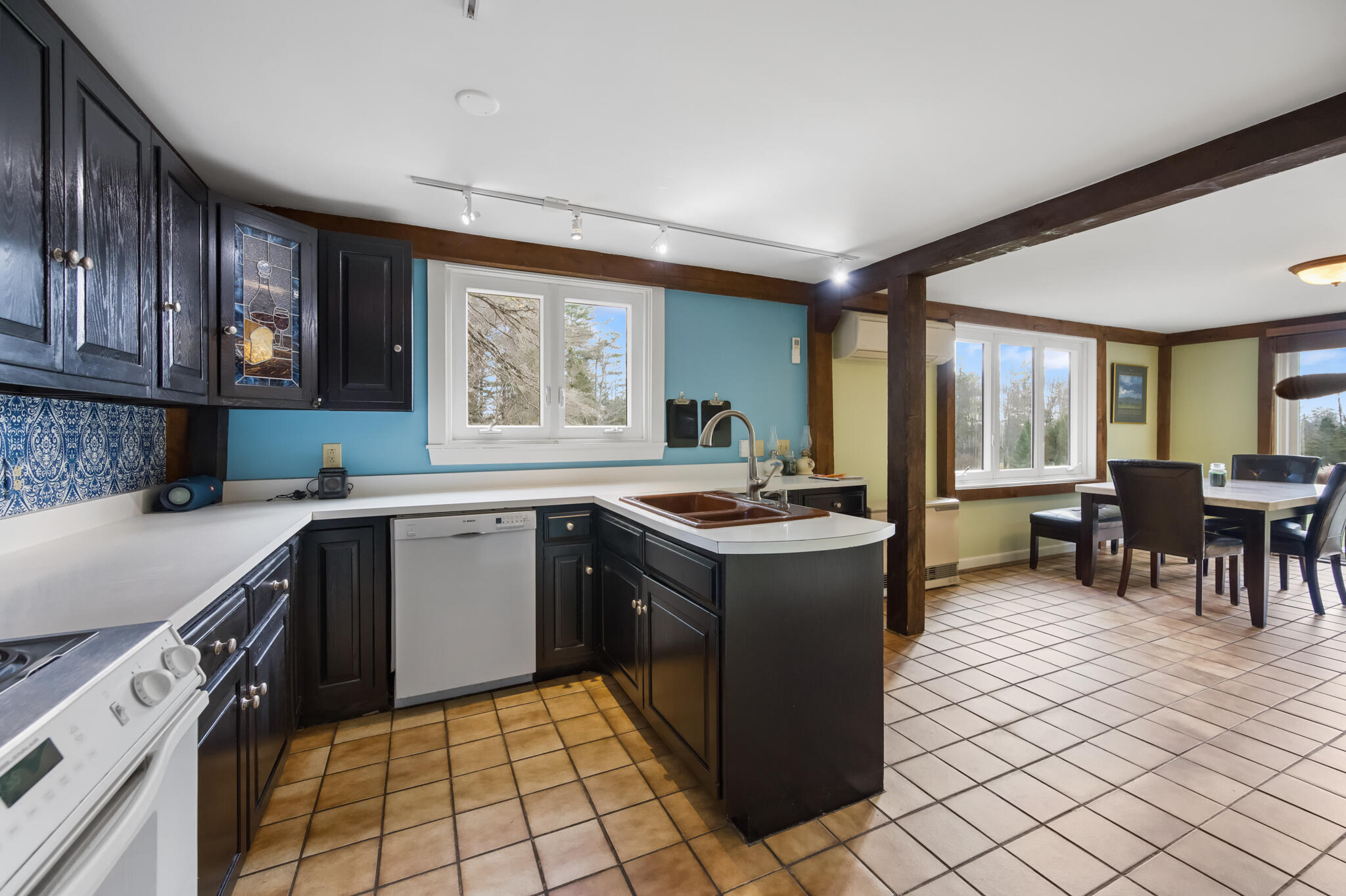 2061 Skyway Valley