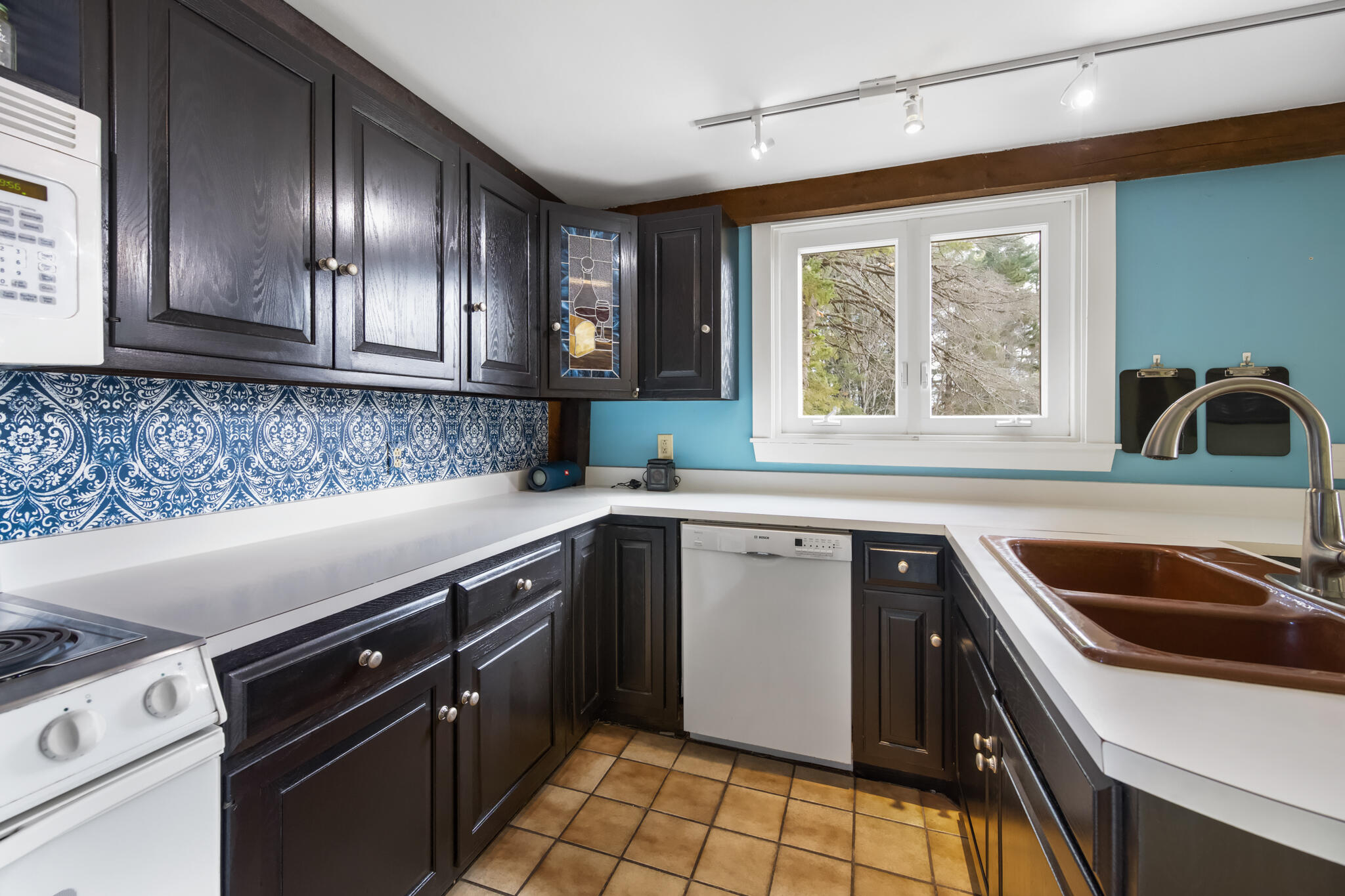 2061 Skyway Valley