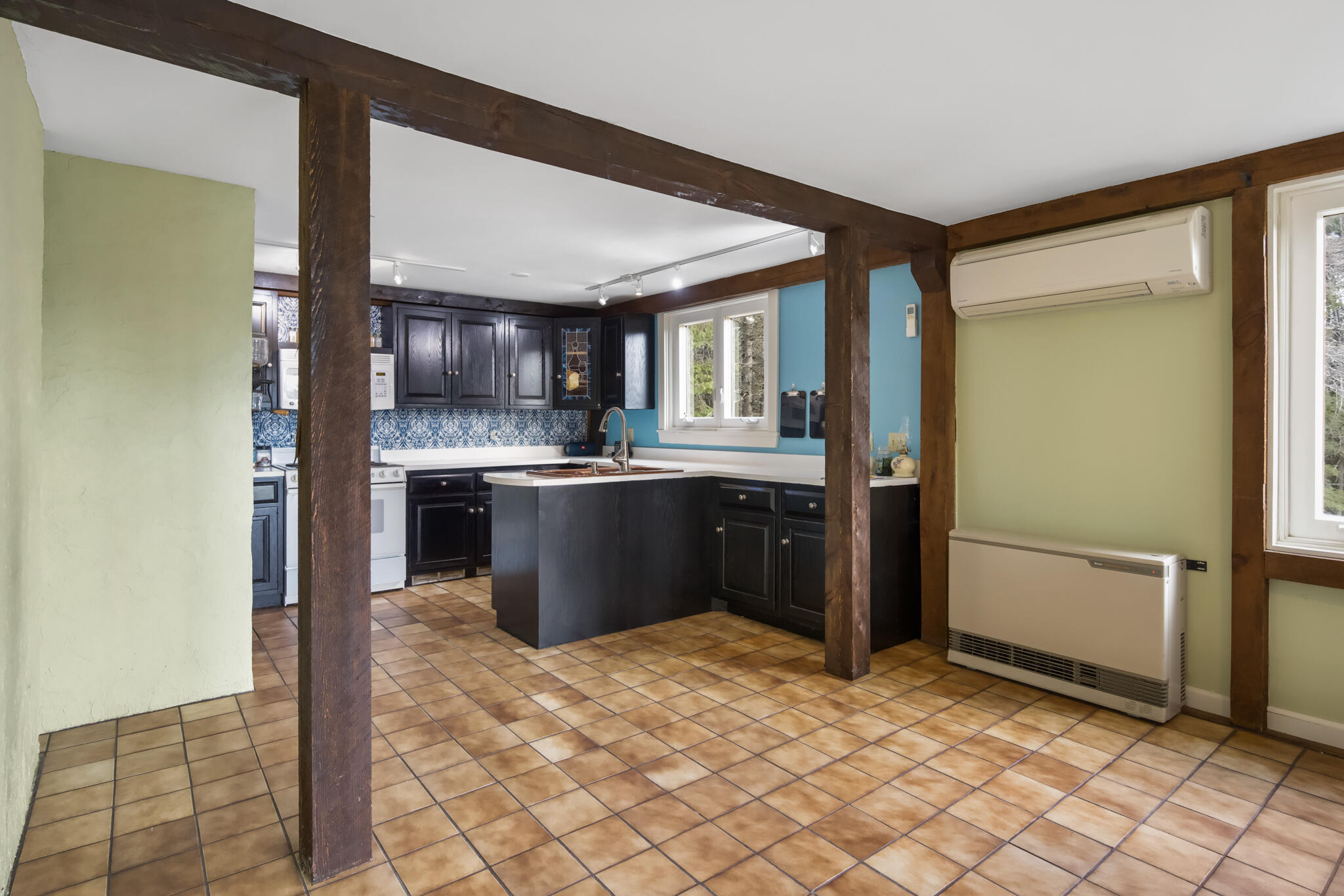 2061 Skyway Valley