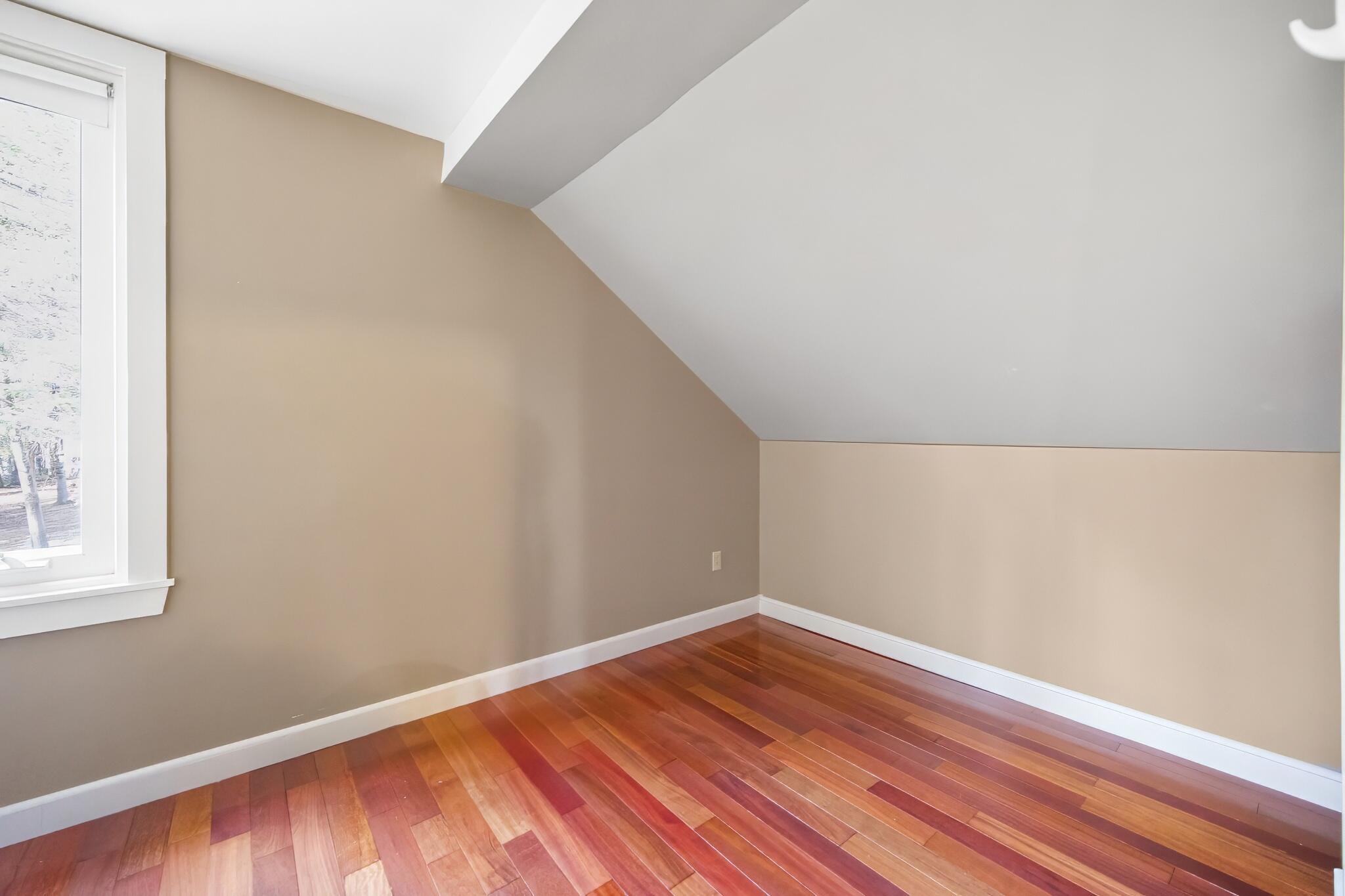 2061 Skyway Valley