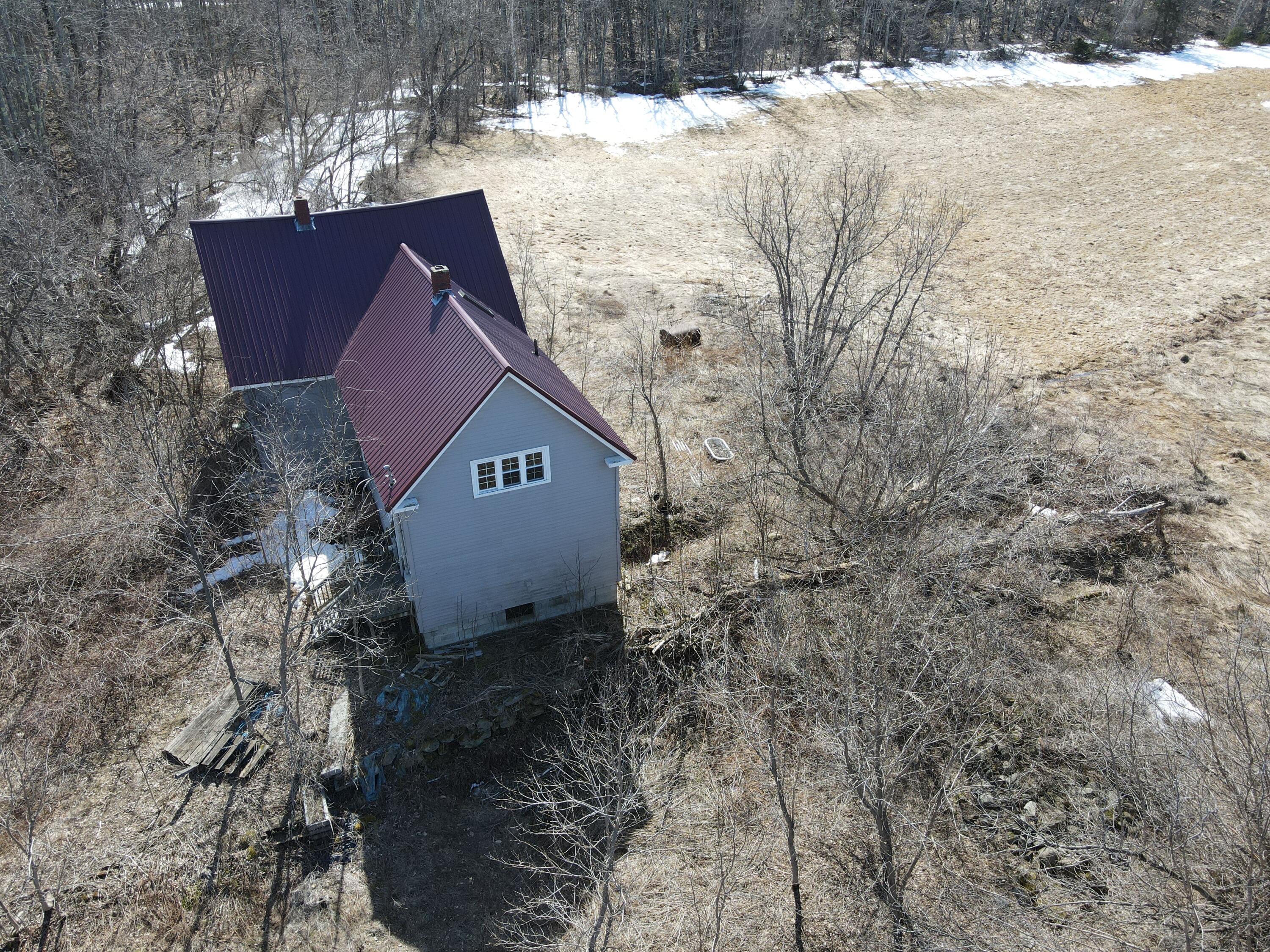 5 Old County Road N