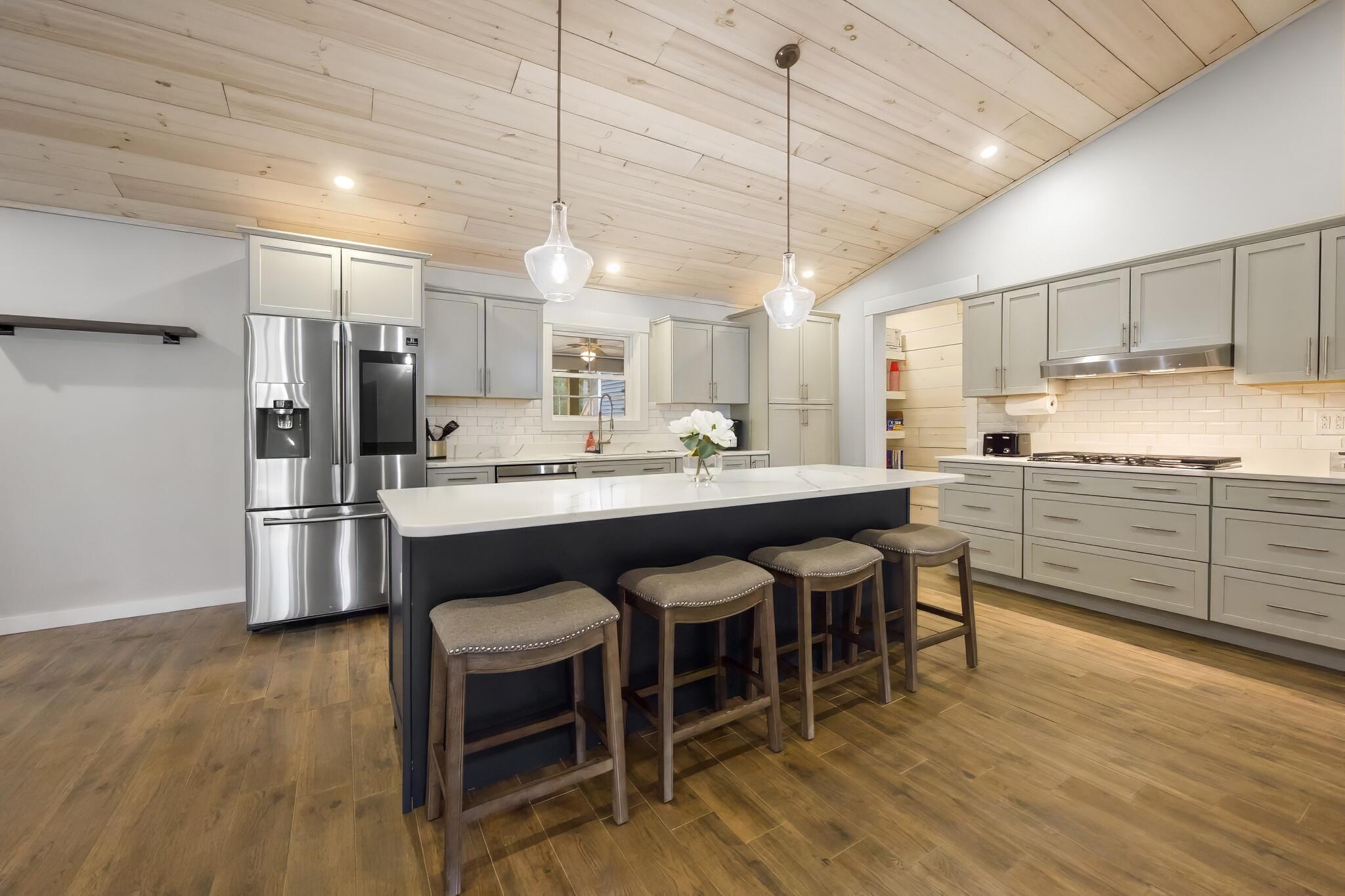 10 Graystone Drive