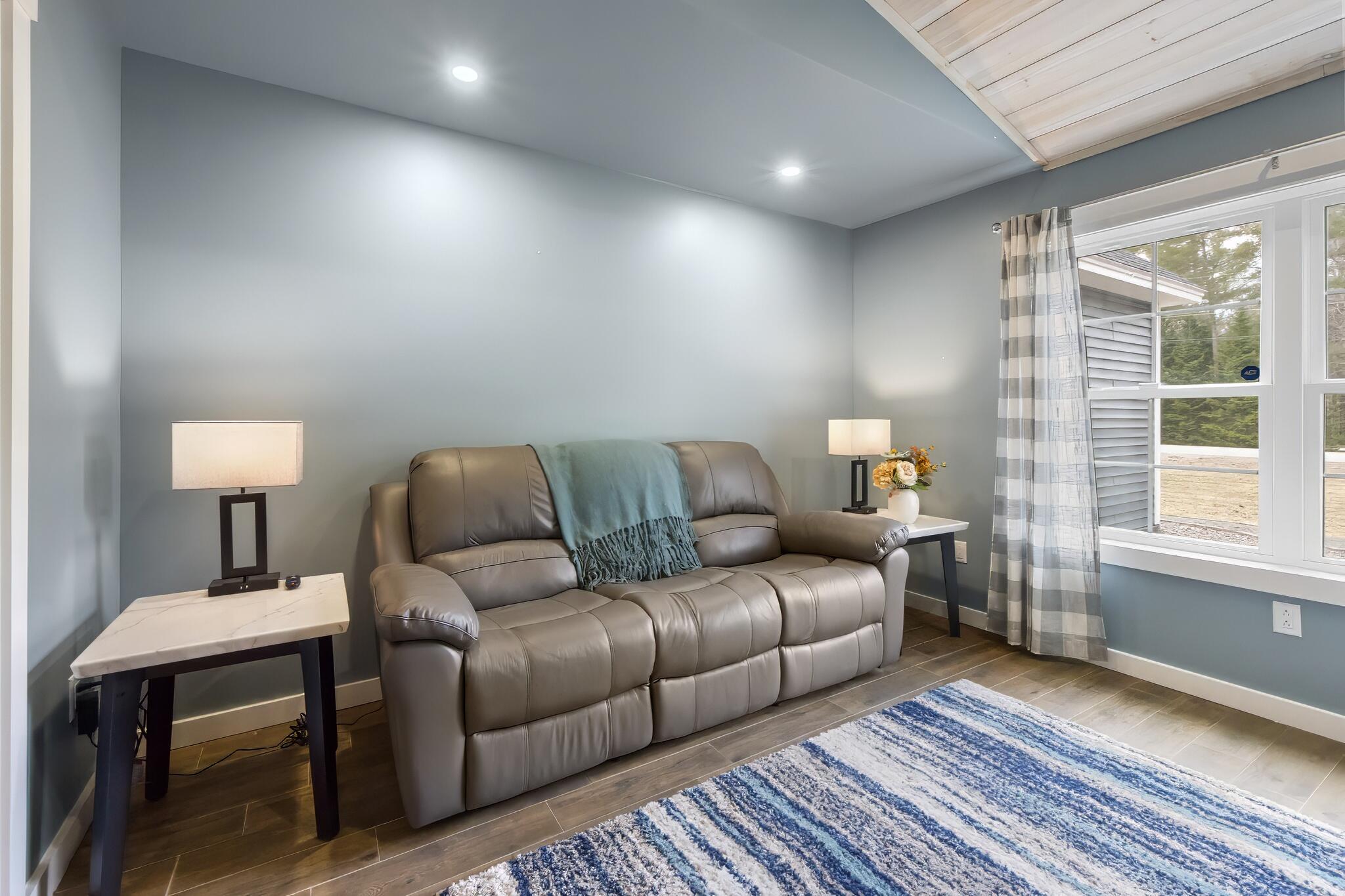 10 Graystone Drive