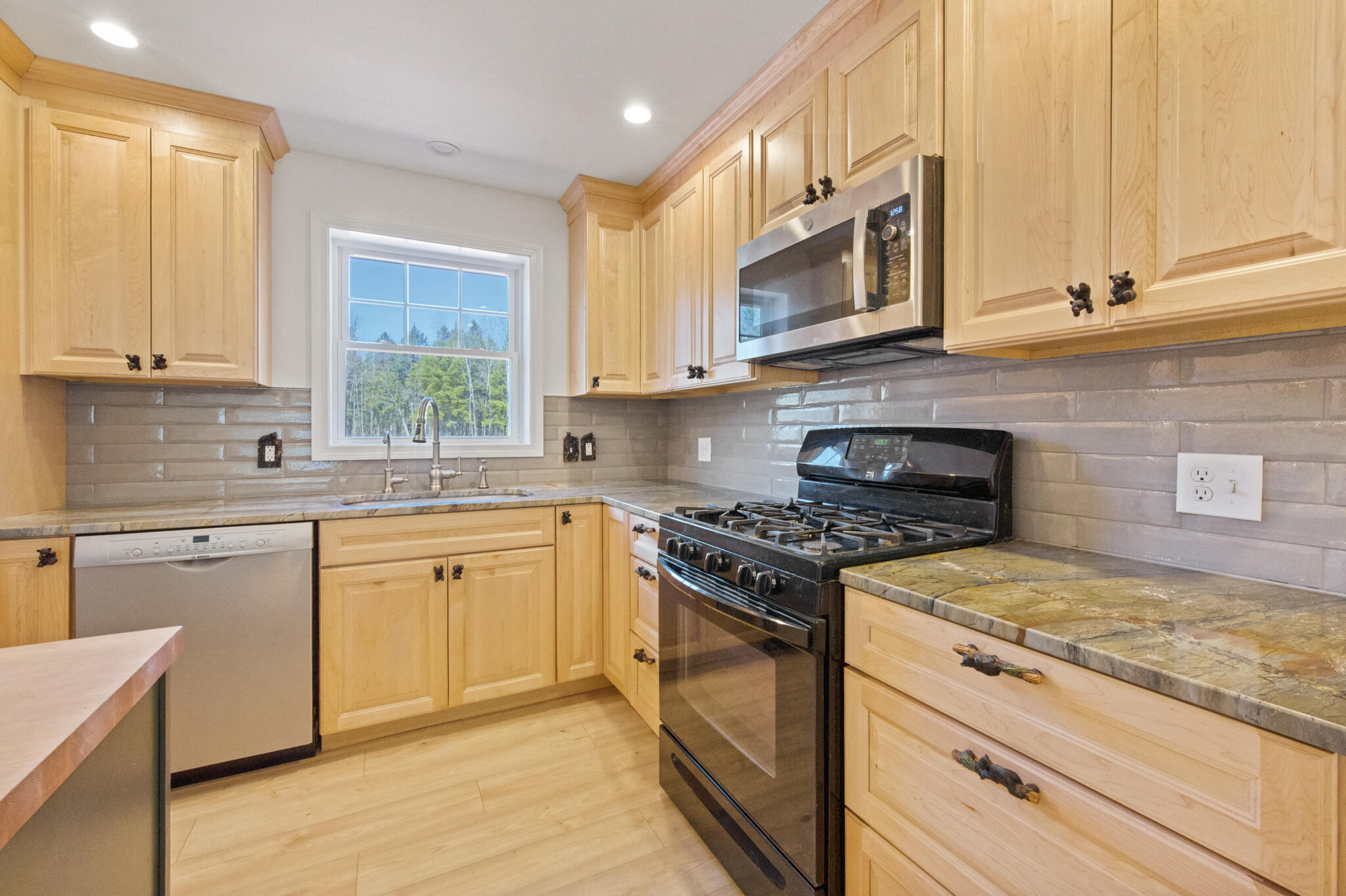 573 Exeter Road