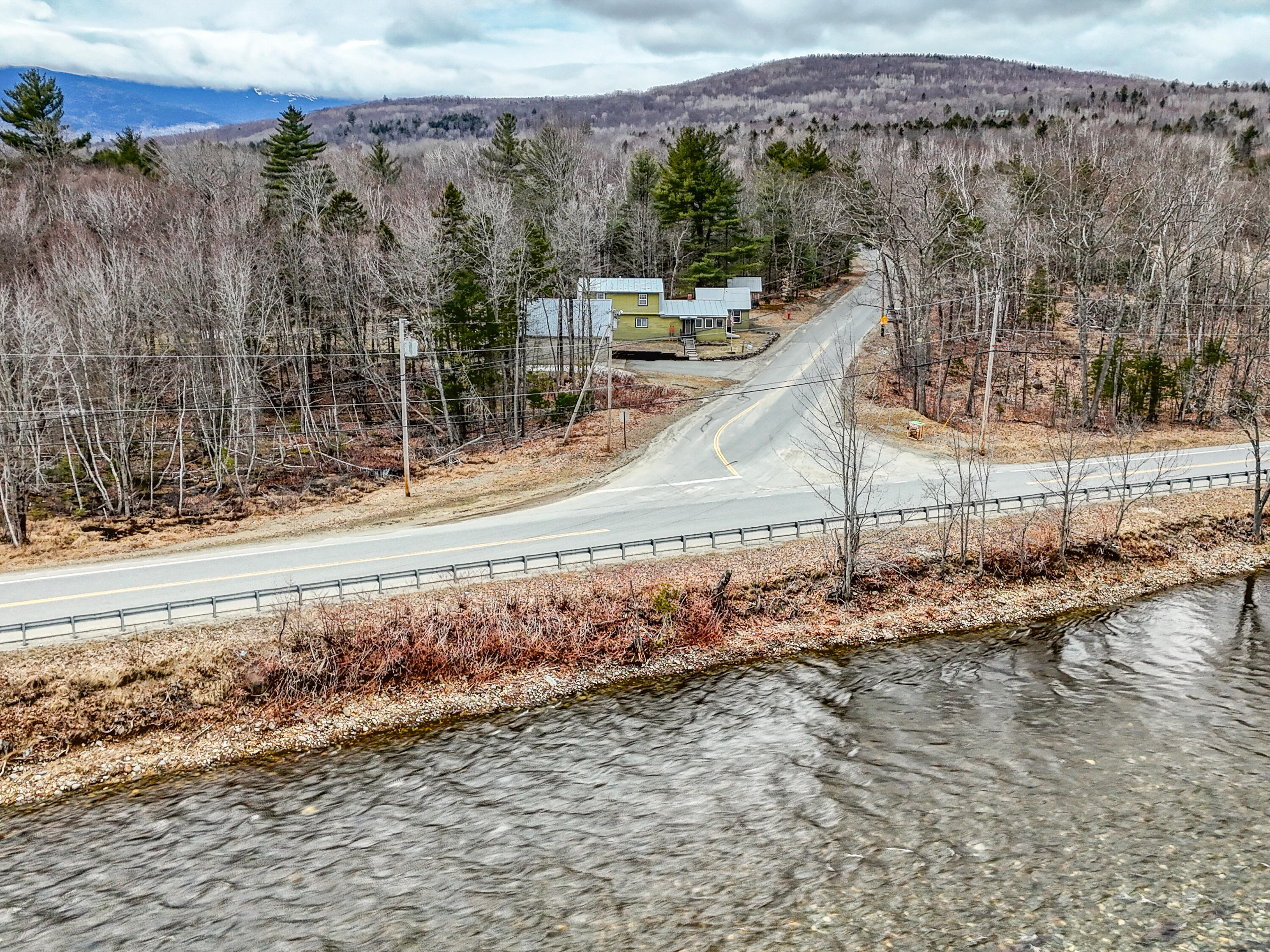 4 Tufts Pond Road