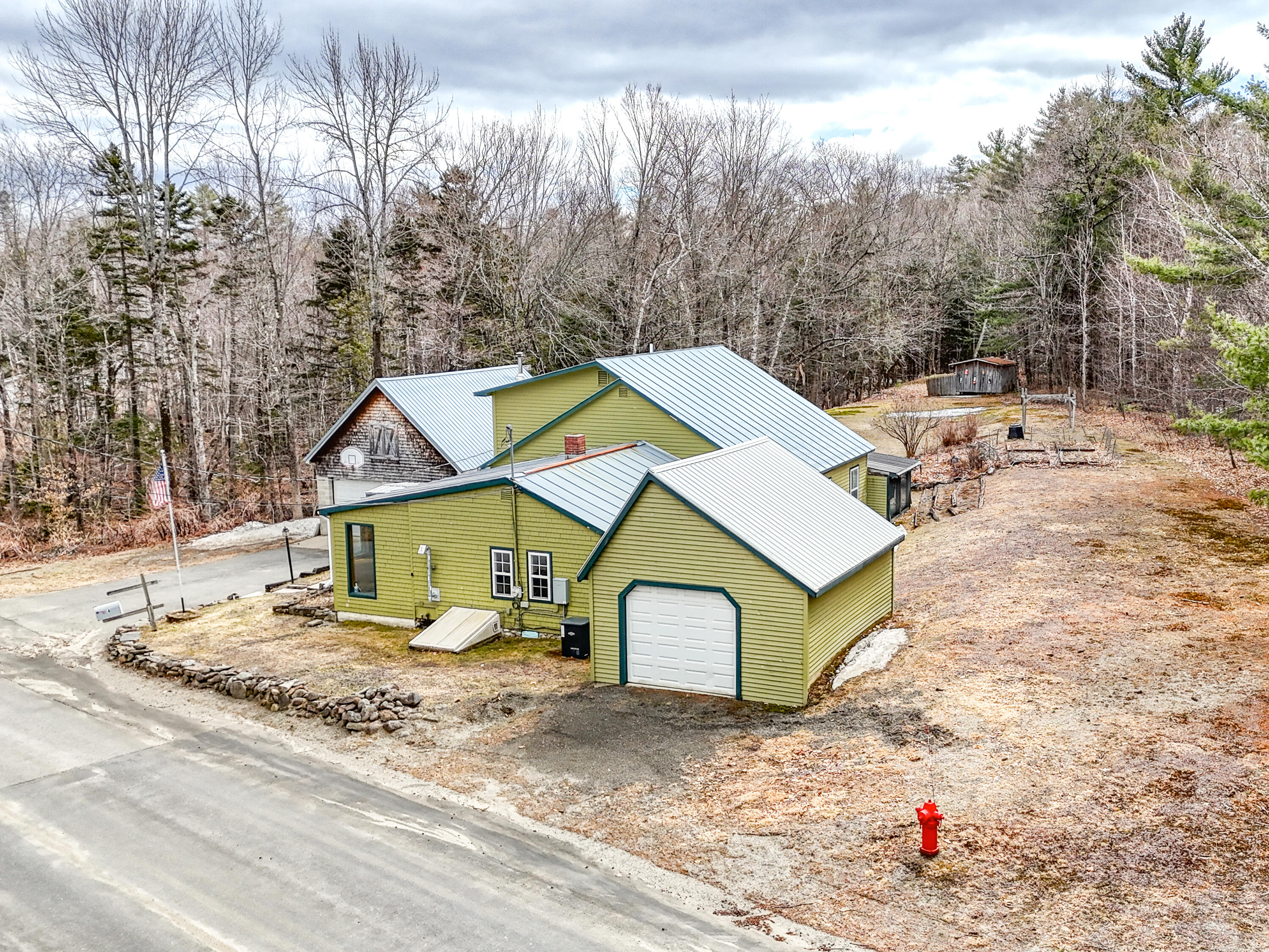 4 Tufts Pond Road