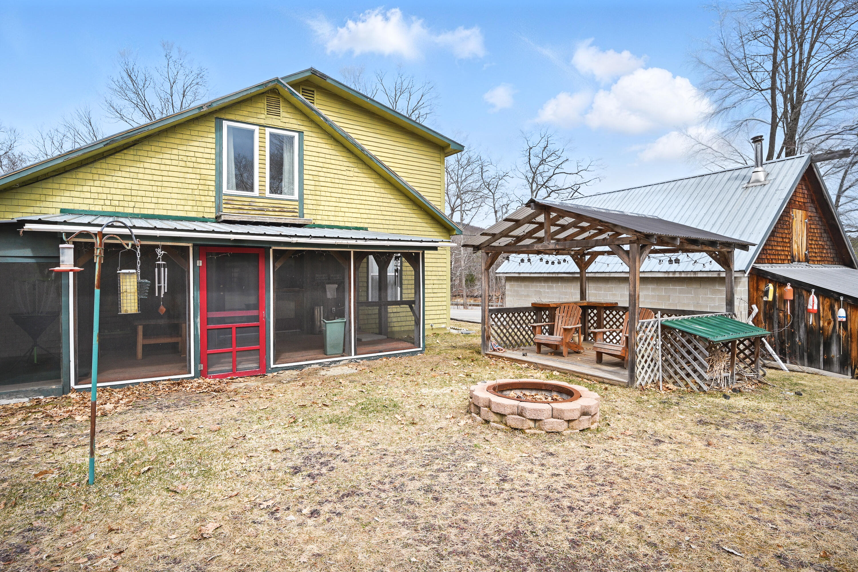 4 Tufts Pond Road