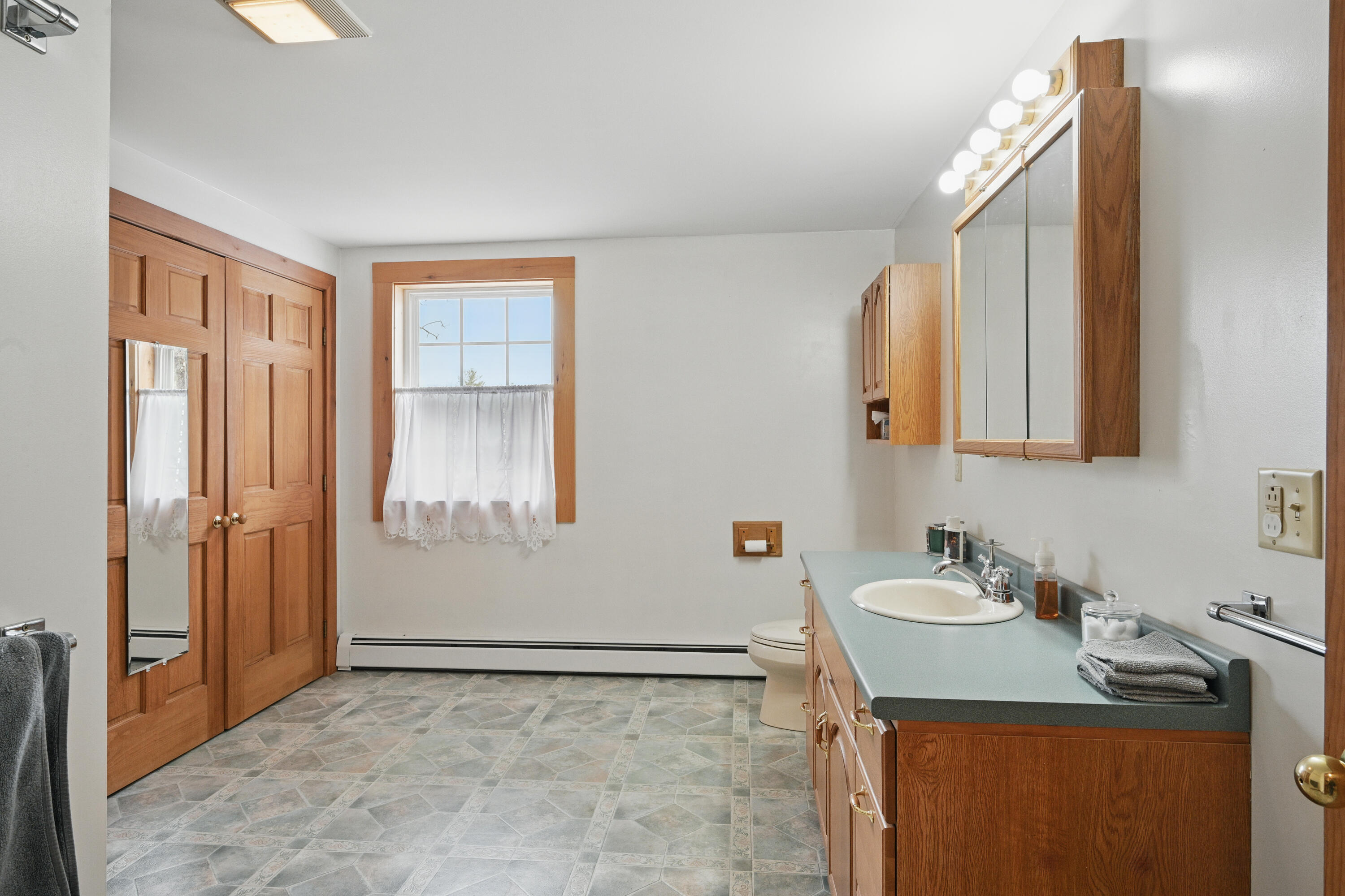 4 Tufts Pond Road