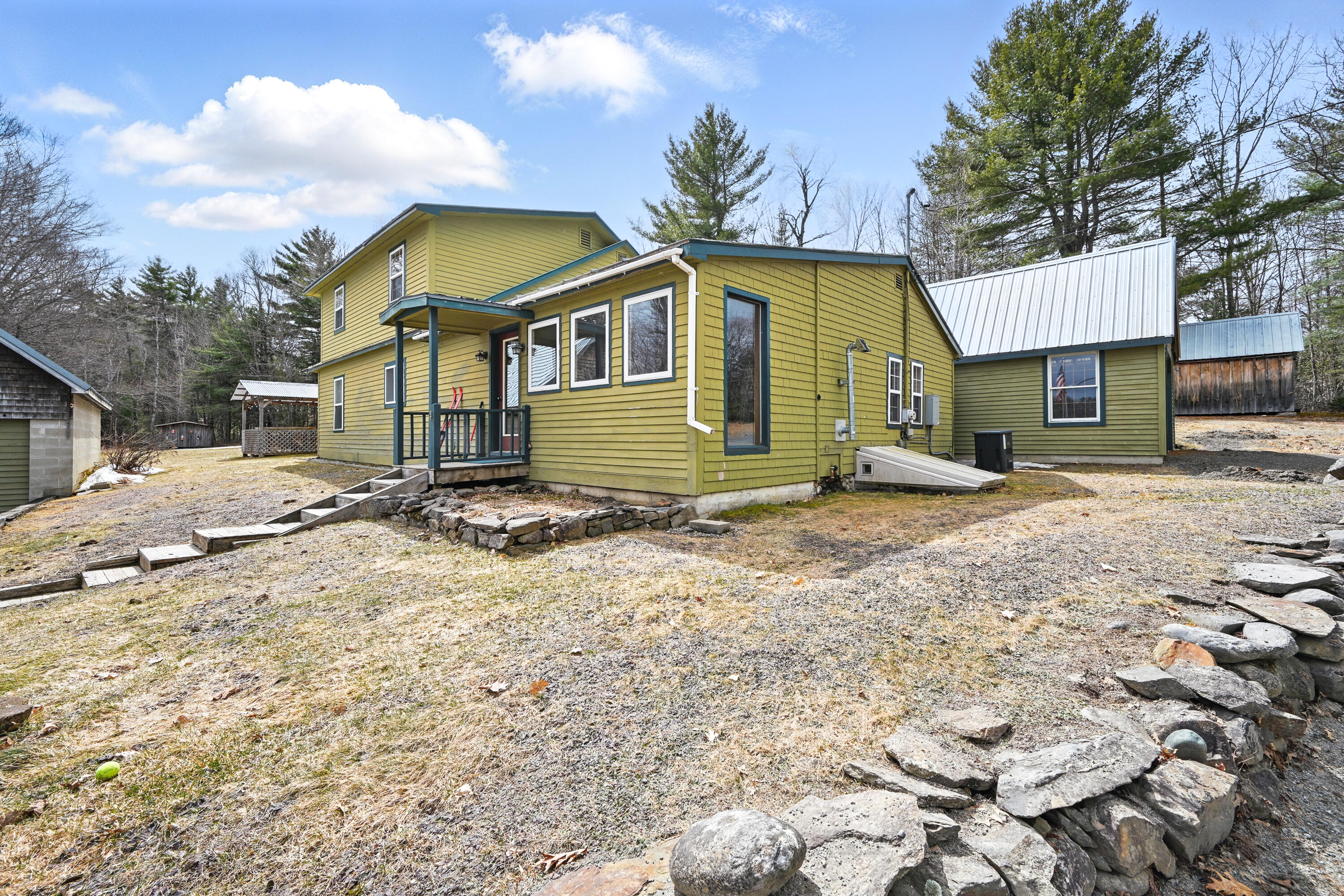 4 Tufts Pond Road
