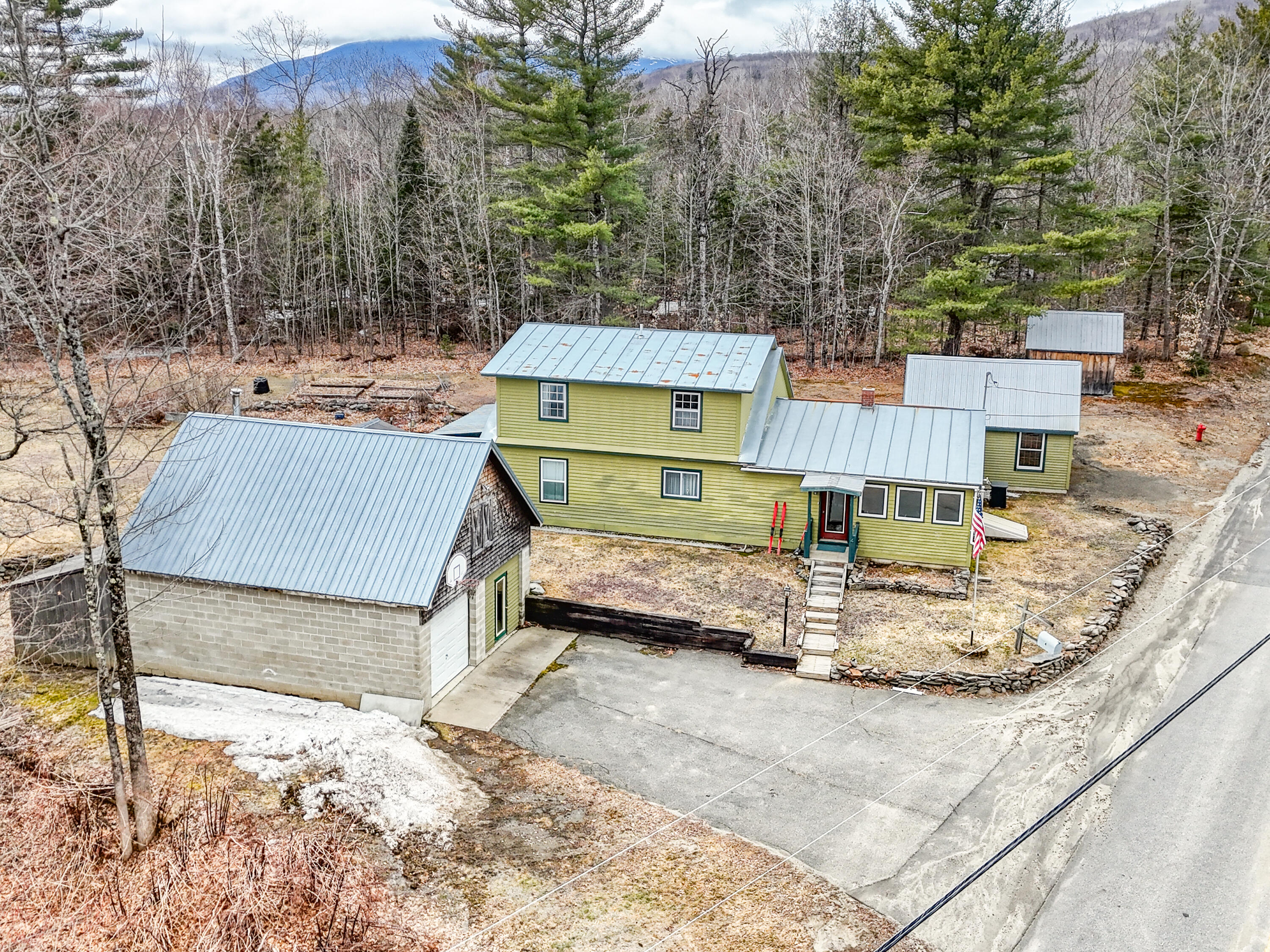 4 Tufts Pond Road