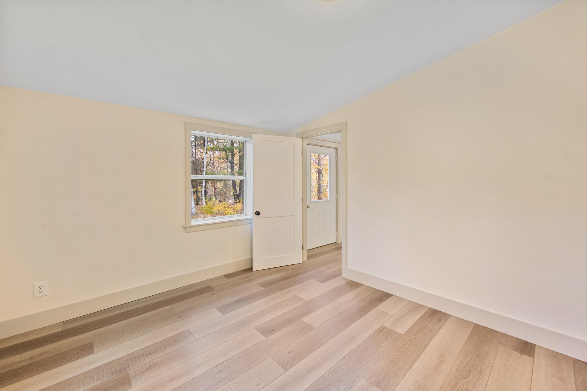 531 W Etna Road