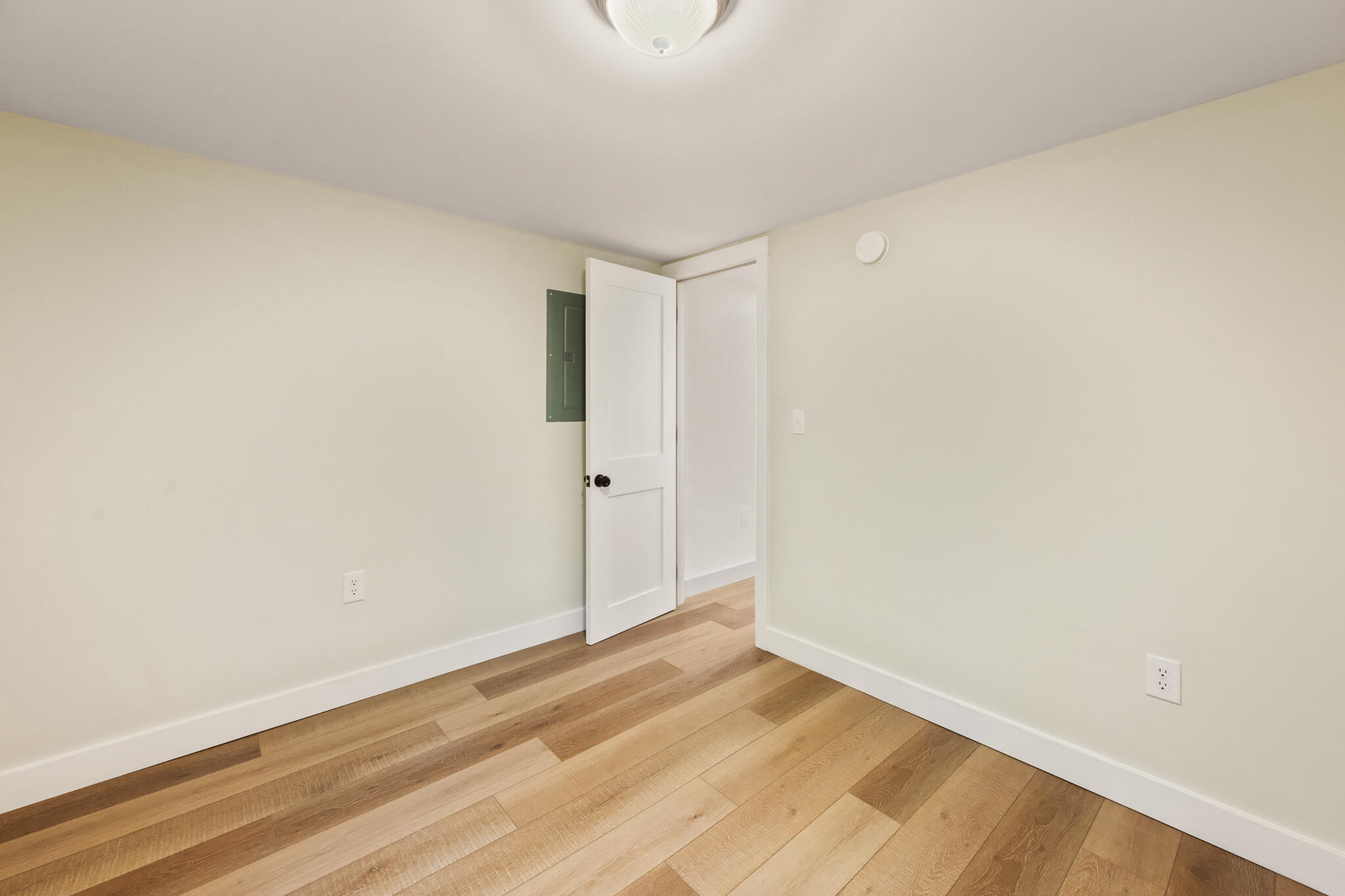 531 W Etna Road