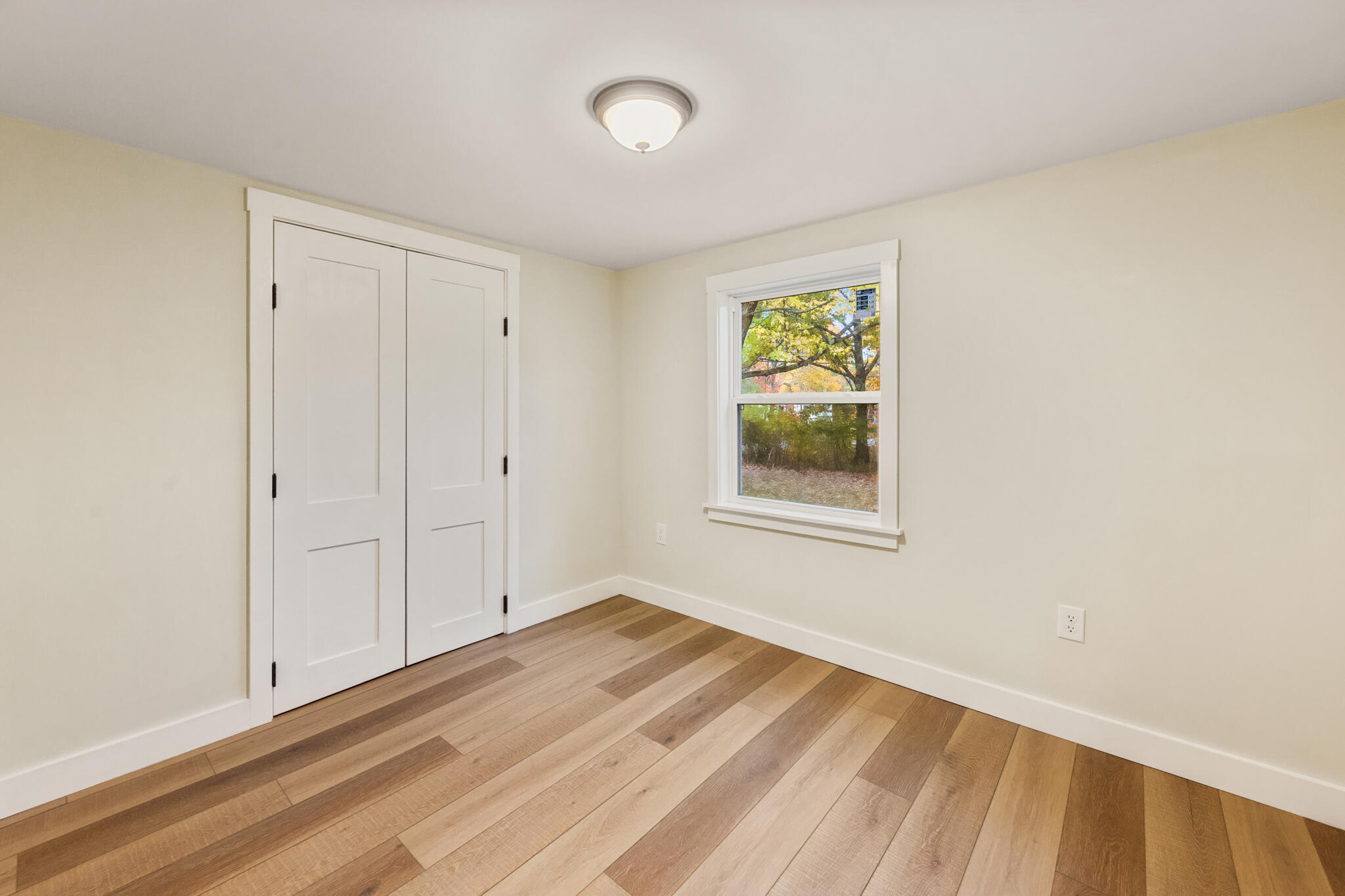 531 W Etna Road