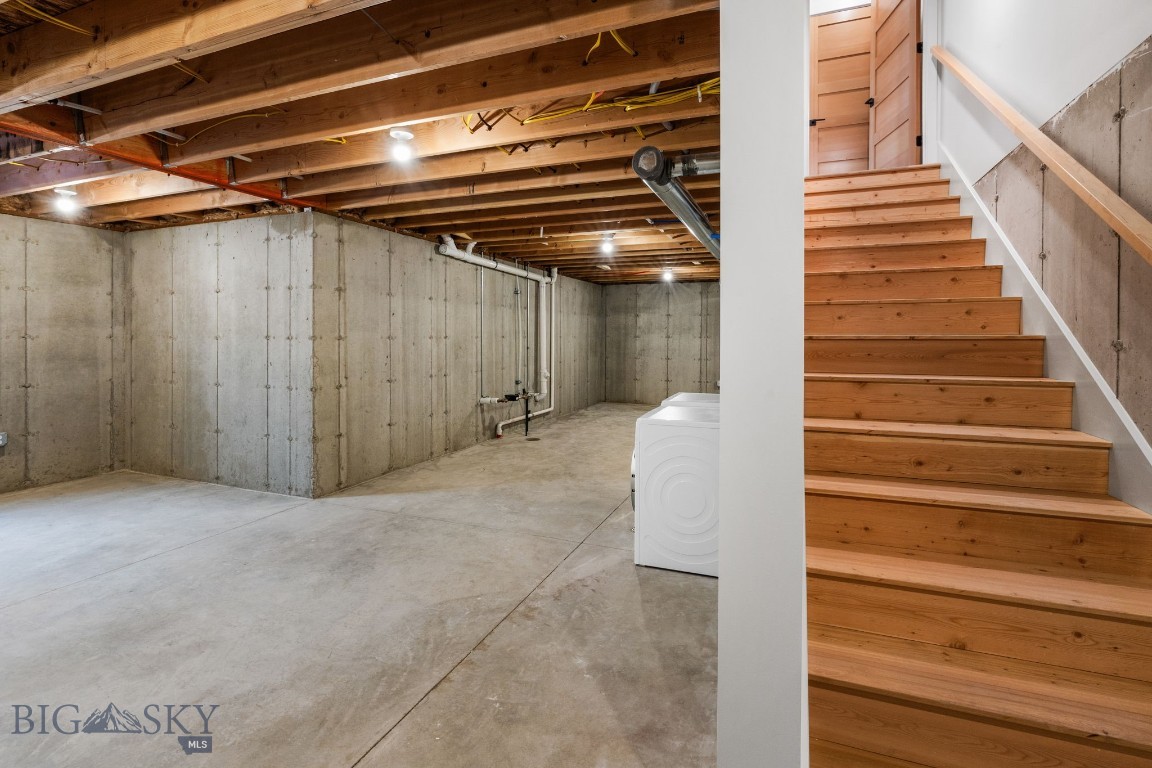 2402 Blue Silos Way