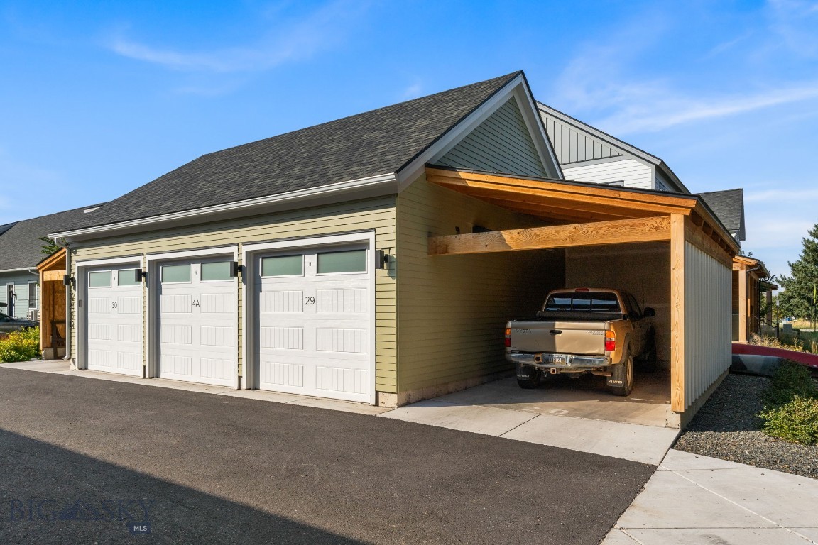 2402 Blue Silos Way