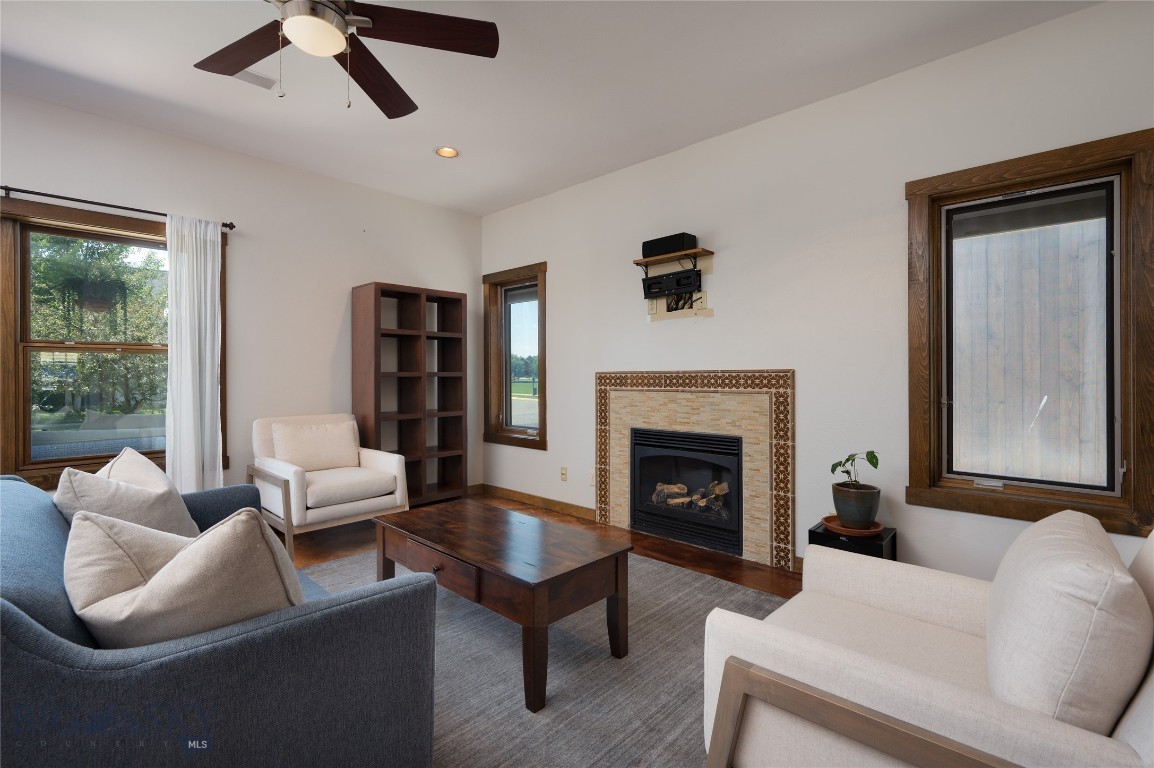 1283 Crabapple Drive