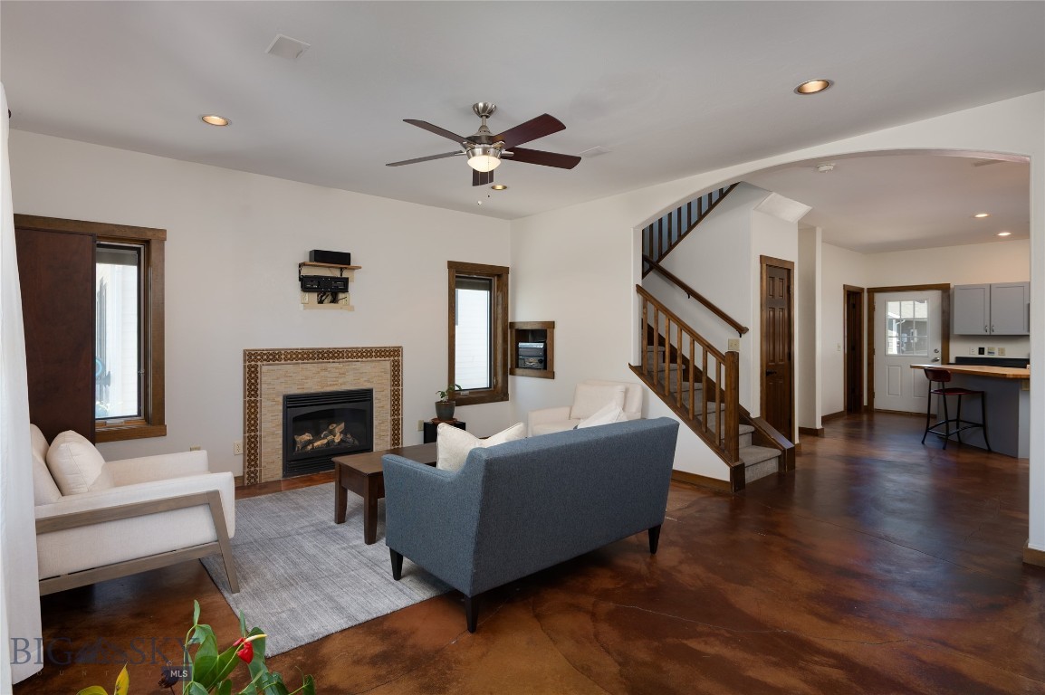 1283 Crabapple Drive