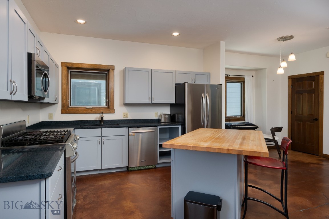 1283 Crabapple Drive