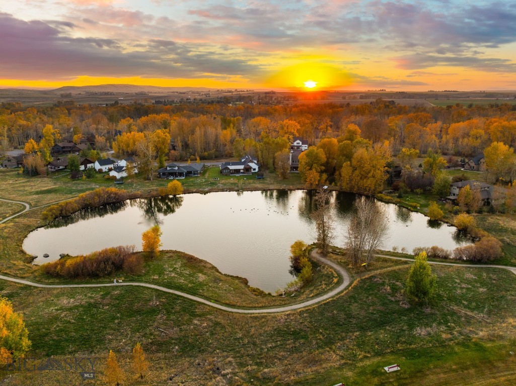 817 Milky Way Drive B