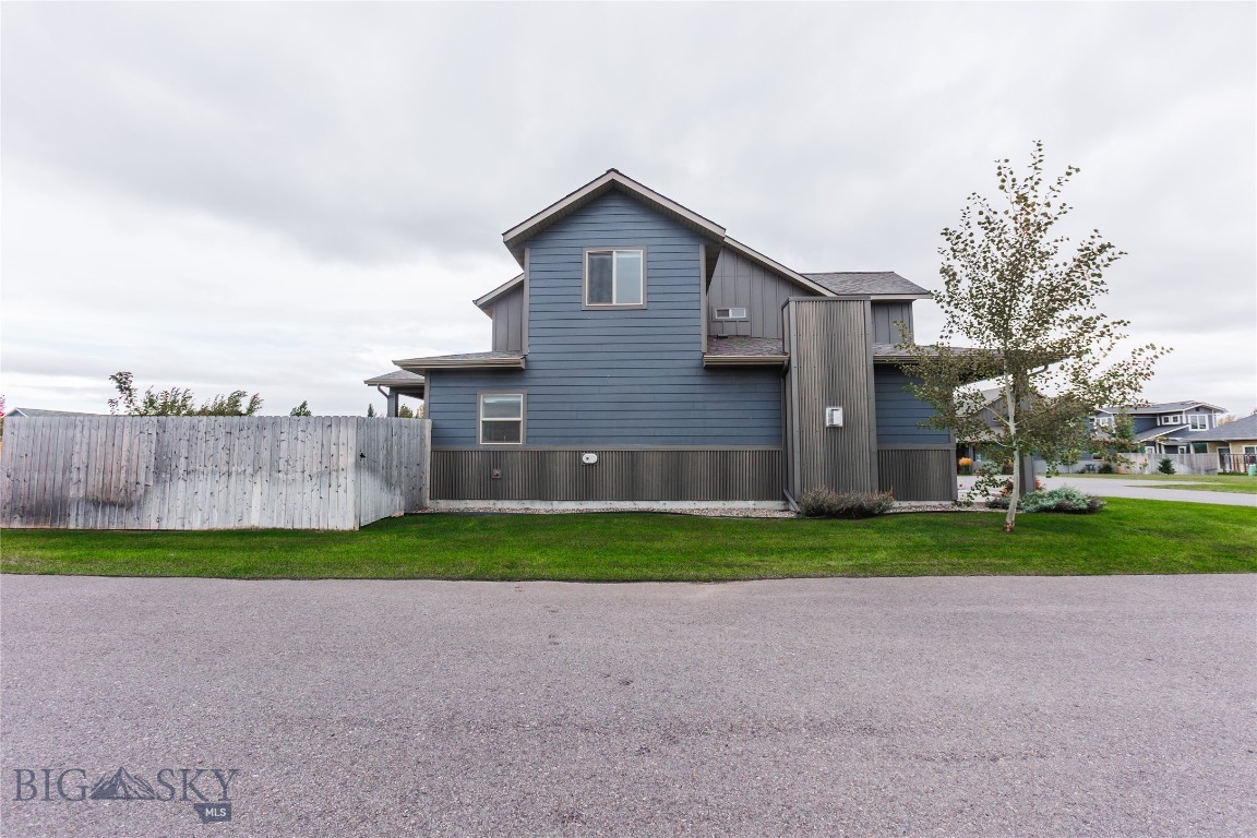 817 Milky Way Drive B