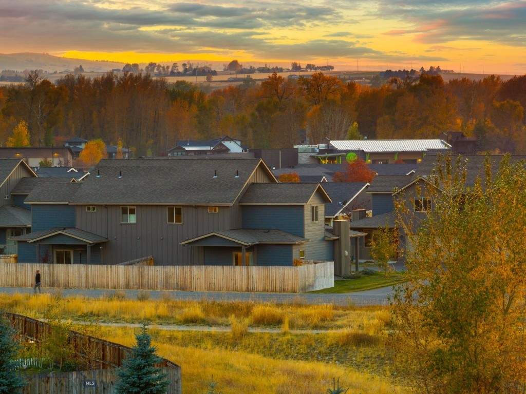 817 Milky Way Drive B