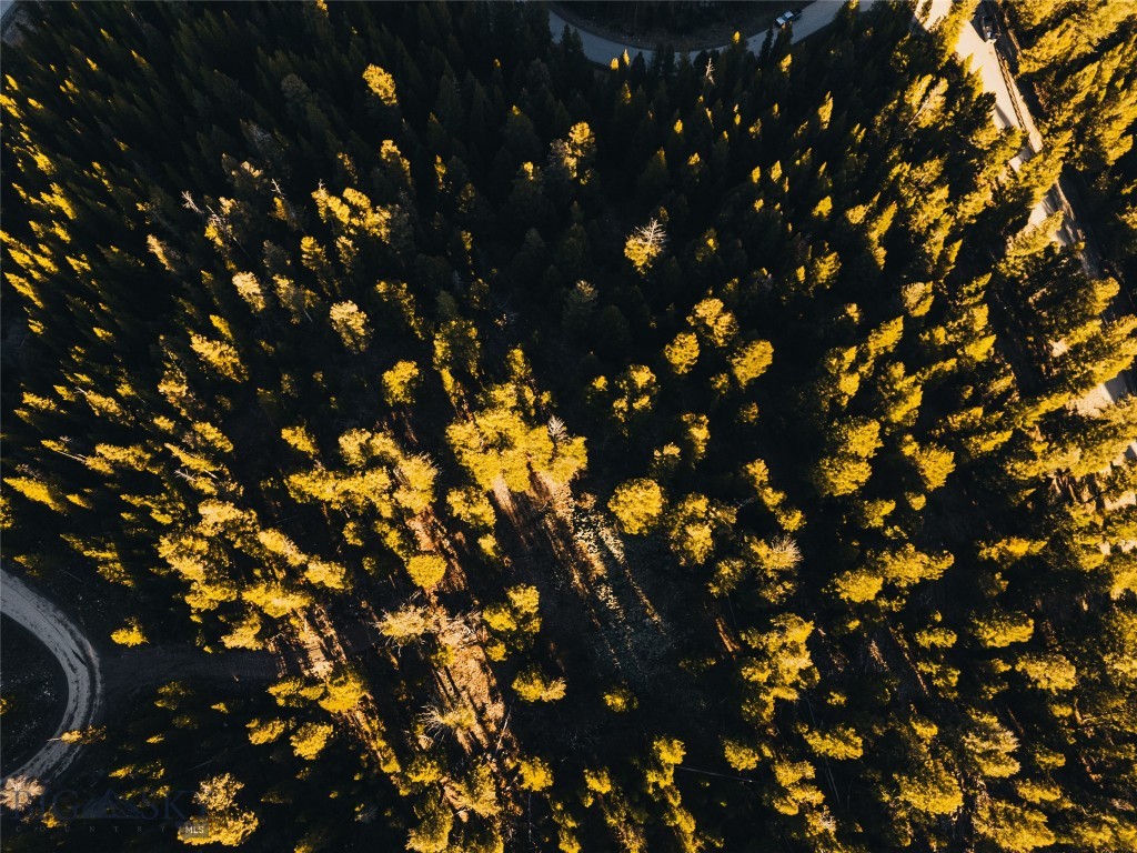 852 Outlook Trail