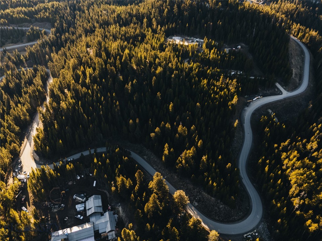 852 Outlook Trail
