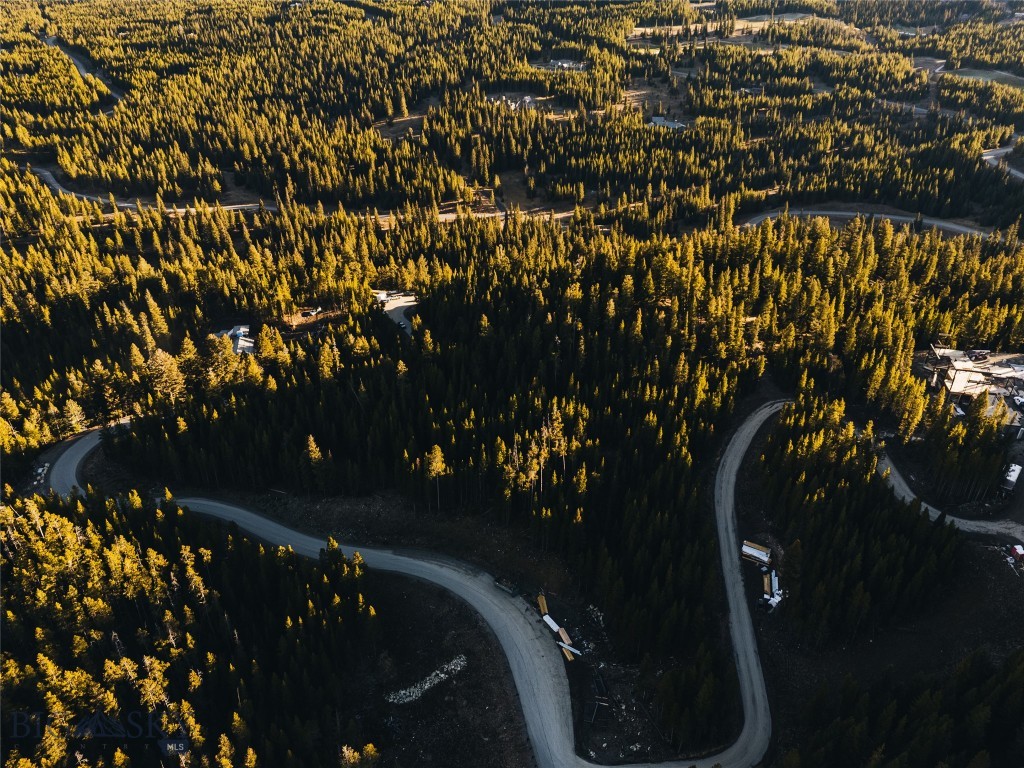 852 Outlook Trail