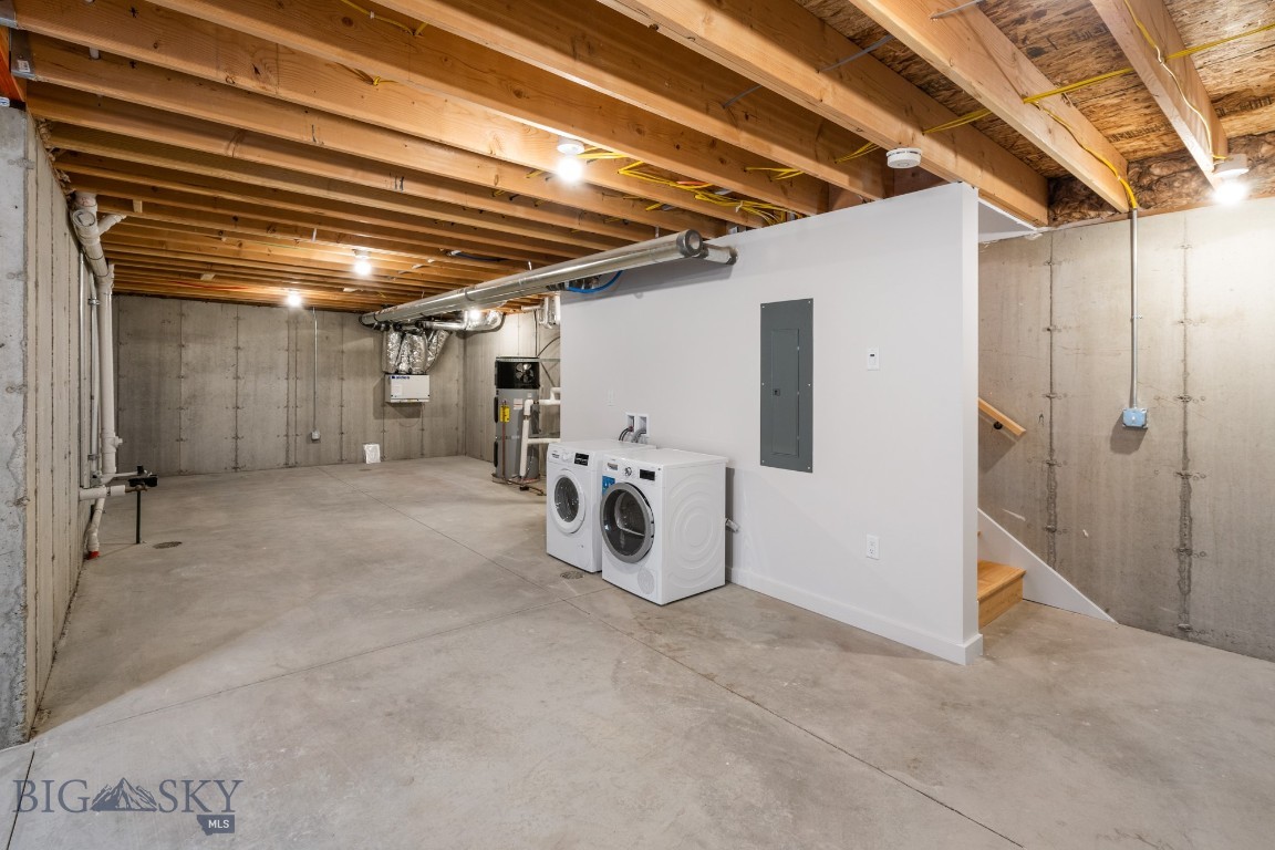 2402 Blue Silos Way
