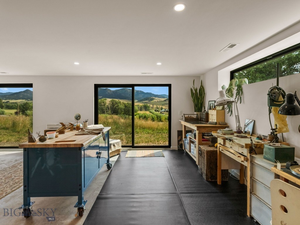 44 Midway Bridger Road