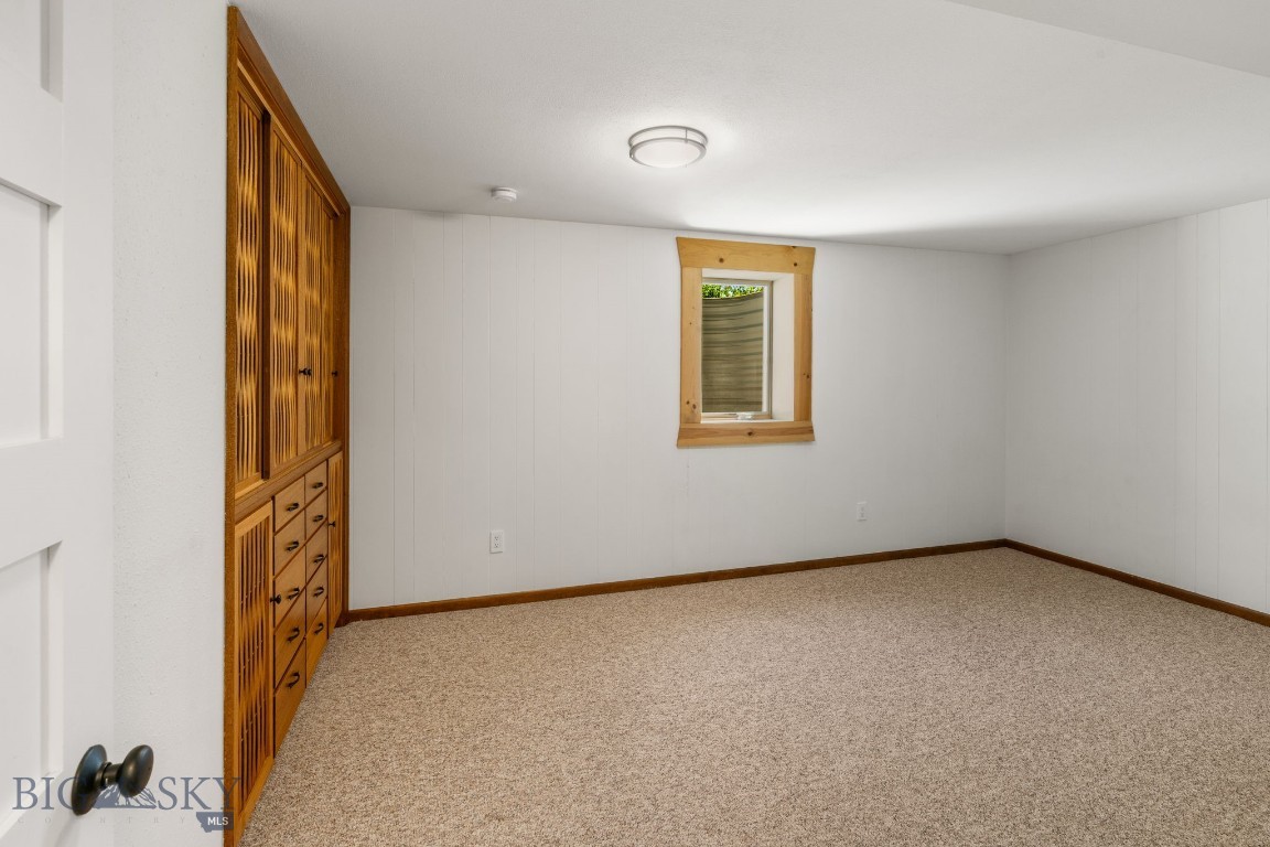 439 N 10th Avenue
