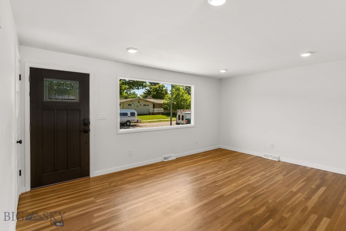 439 N 10th Avenue