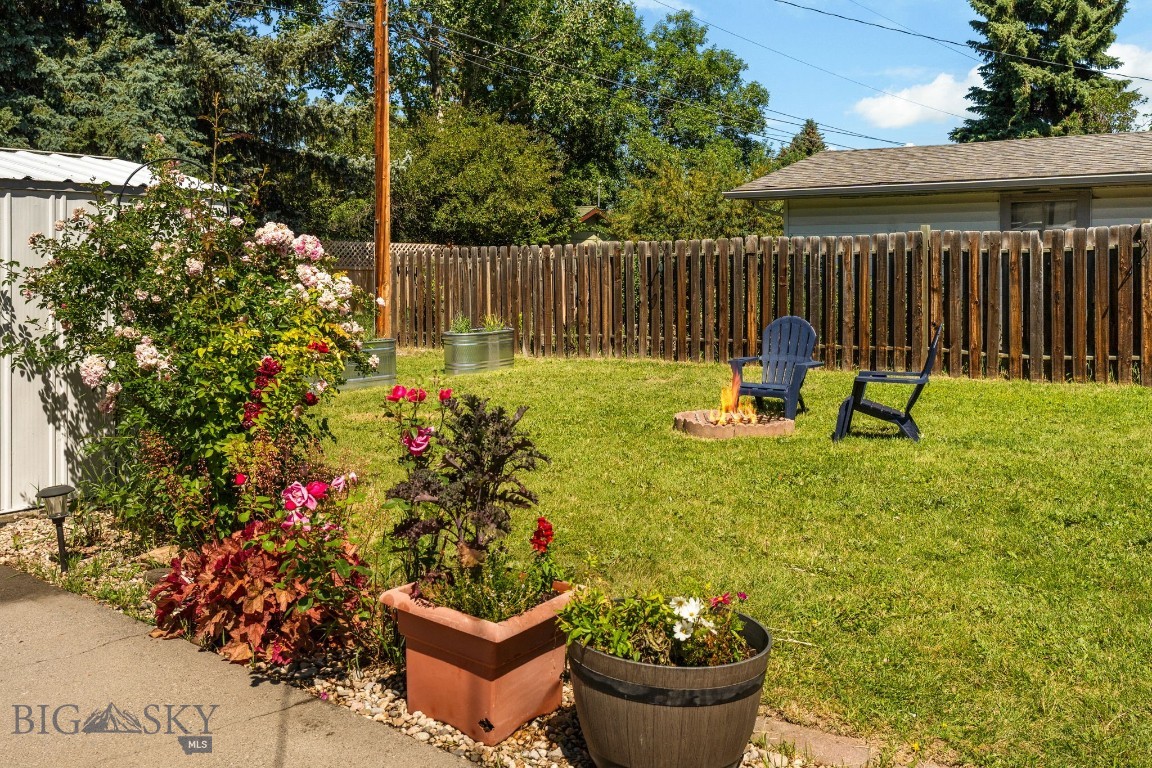 439 N 10th Avenue