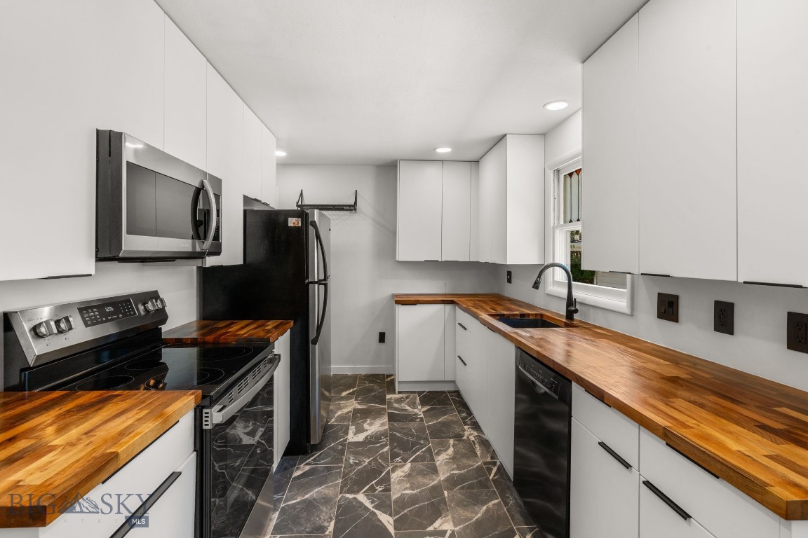 439 N 10th Avenue