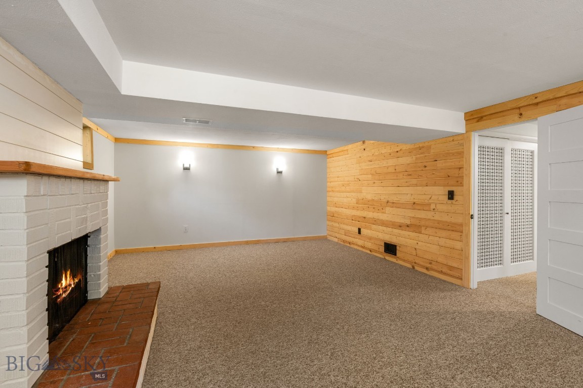 439 N 10th Avenue
