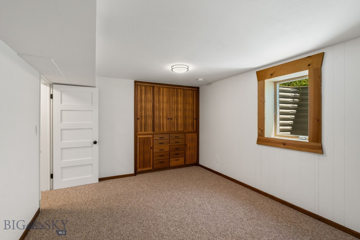 439 N 10th Avenue