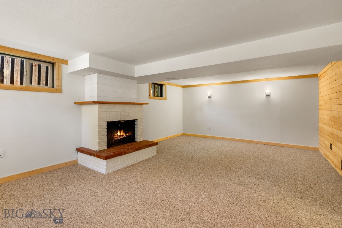 439 N 10th Avenue