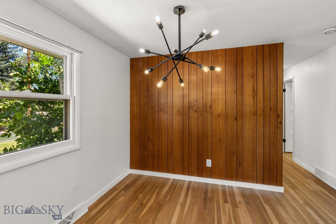 439 N 10th Avenue