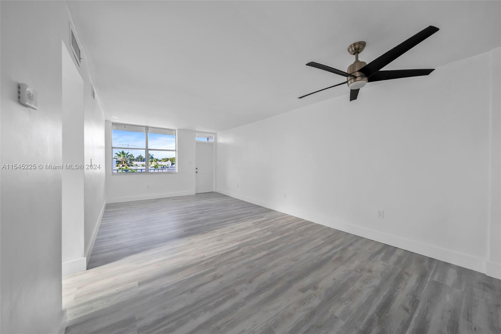 910 Jefferson Ave # 4A