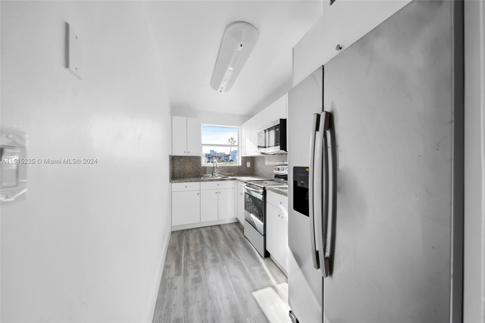 910 Jefferson Ave # 4A