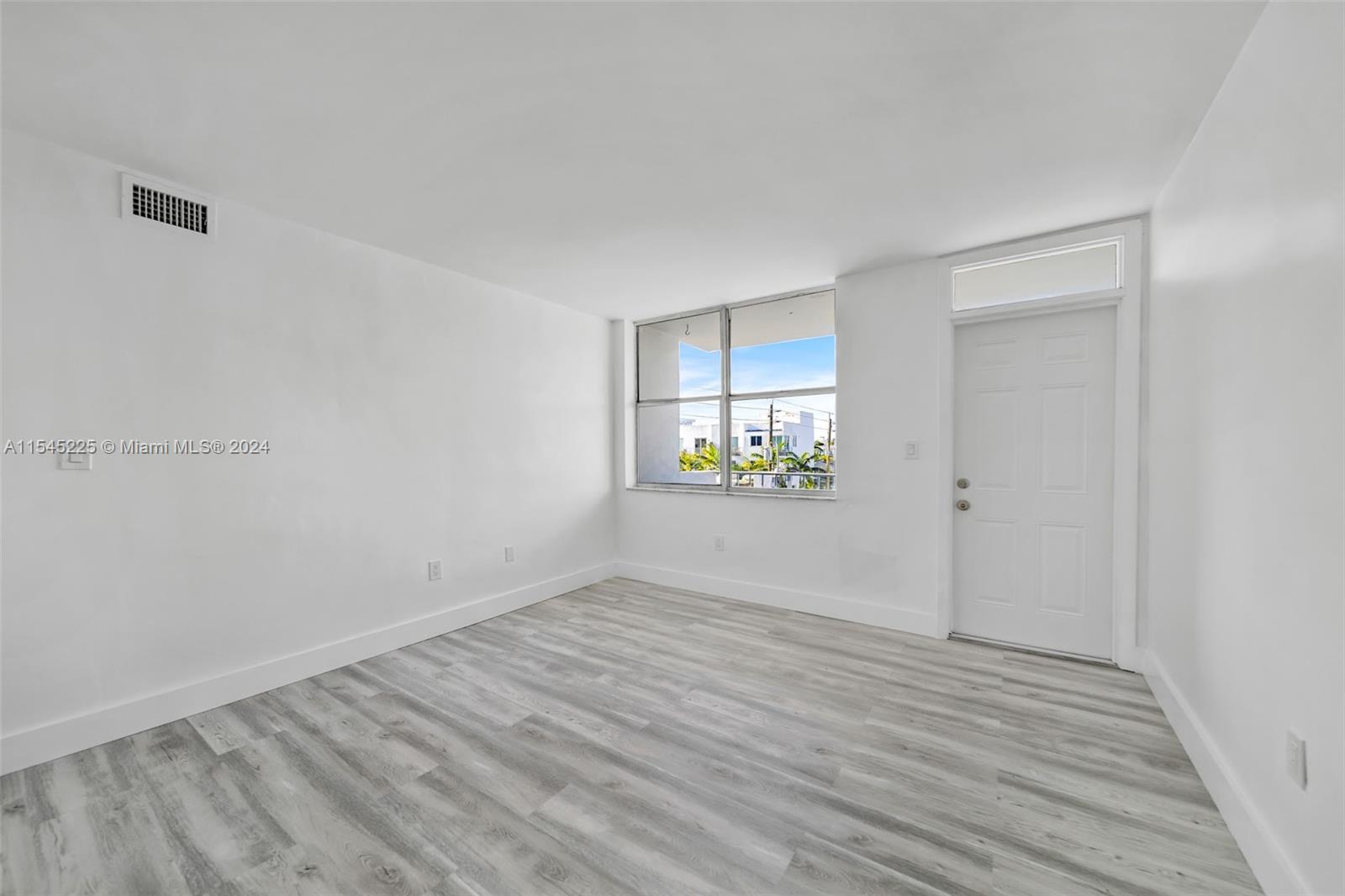 910 Jefferson Ave # 4A